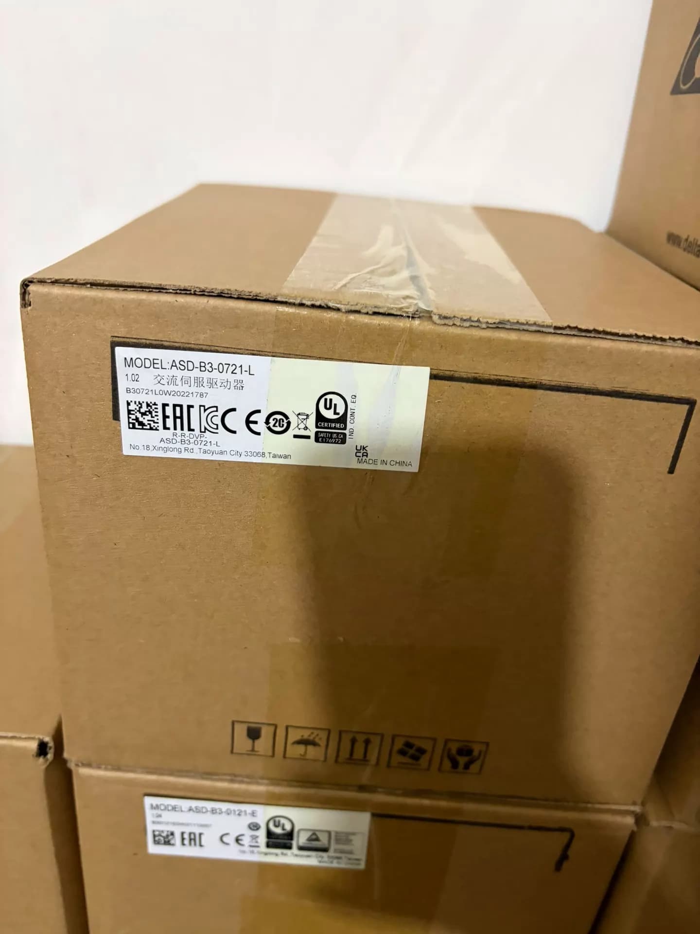 100% novo original e genuíno Delta ASD-B3-0721-L/750W conversores de frequência Drive Servo Motor