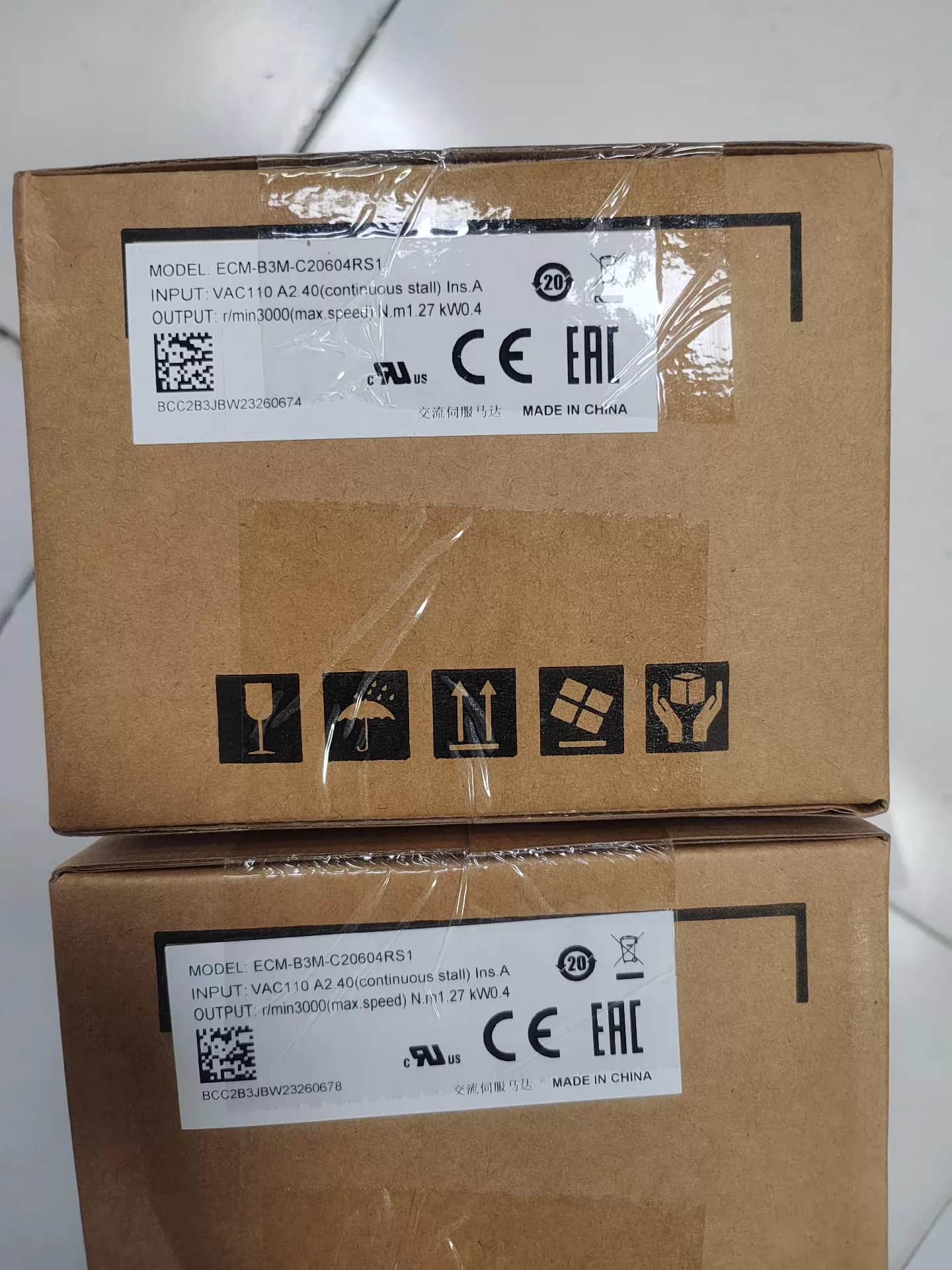100% novo original e genuíno Delta ECM-B3M-C20604RS1 conversores de frequência Drive Servo Motor