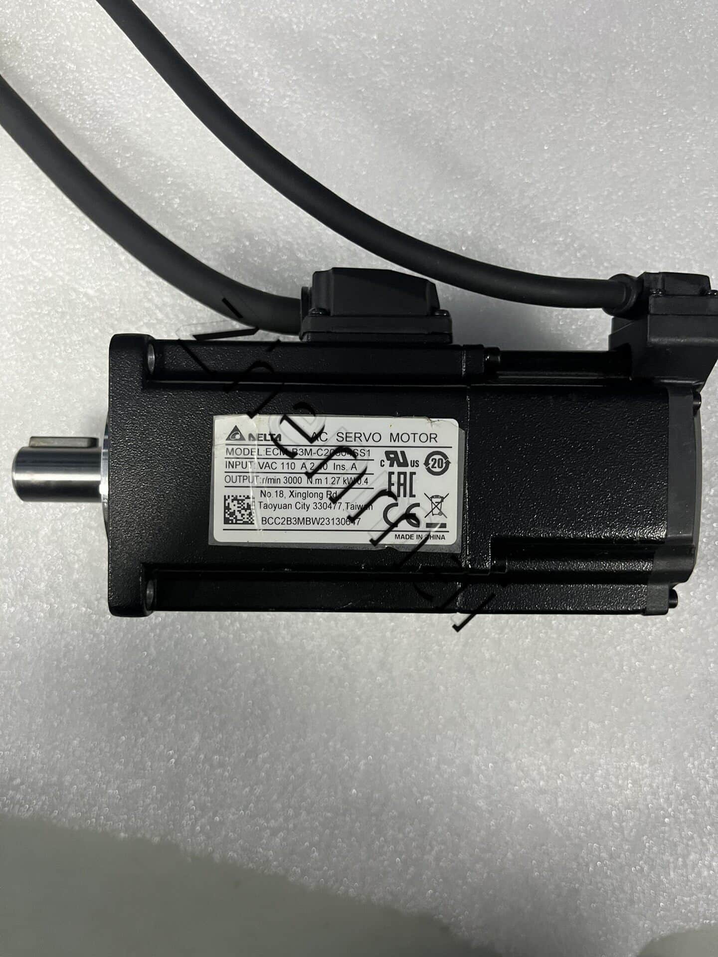 100% novo original e genuíno Delta ECM-B3M-C20604SS1 conversores de frequência Drive Servo Motor