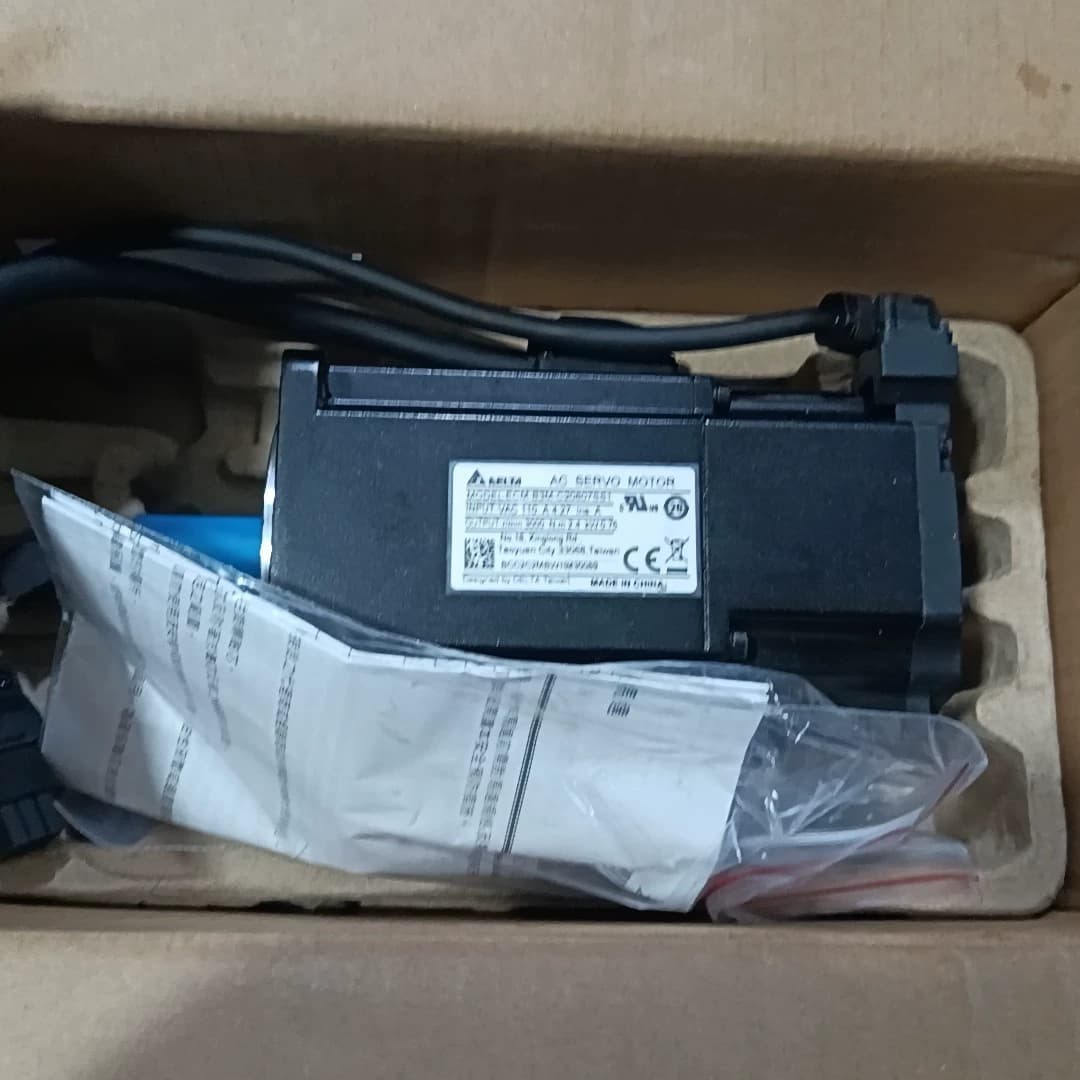 100% novo original e genuíno Delta ECM-B3M-C20807SS1 conversores de frequência Drive Servo Motor