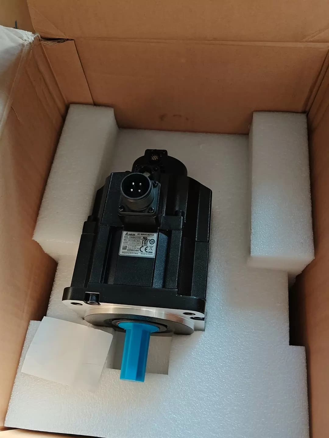 100% novo original e genuíno Delta ECM-B3M-E21315SS1 conversores de frequência Drive Servo Motor
