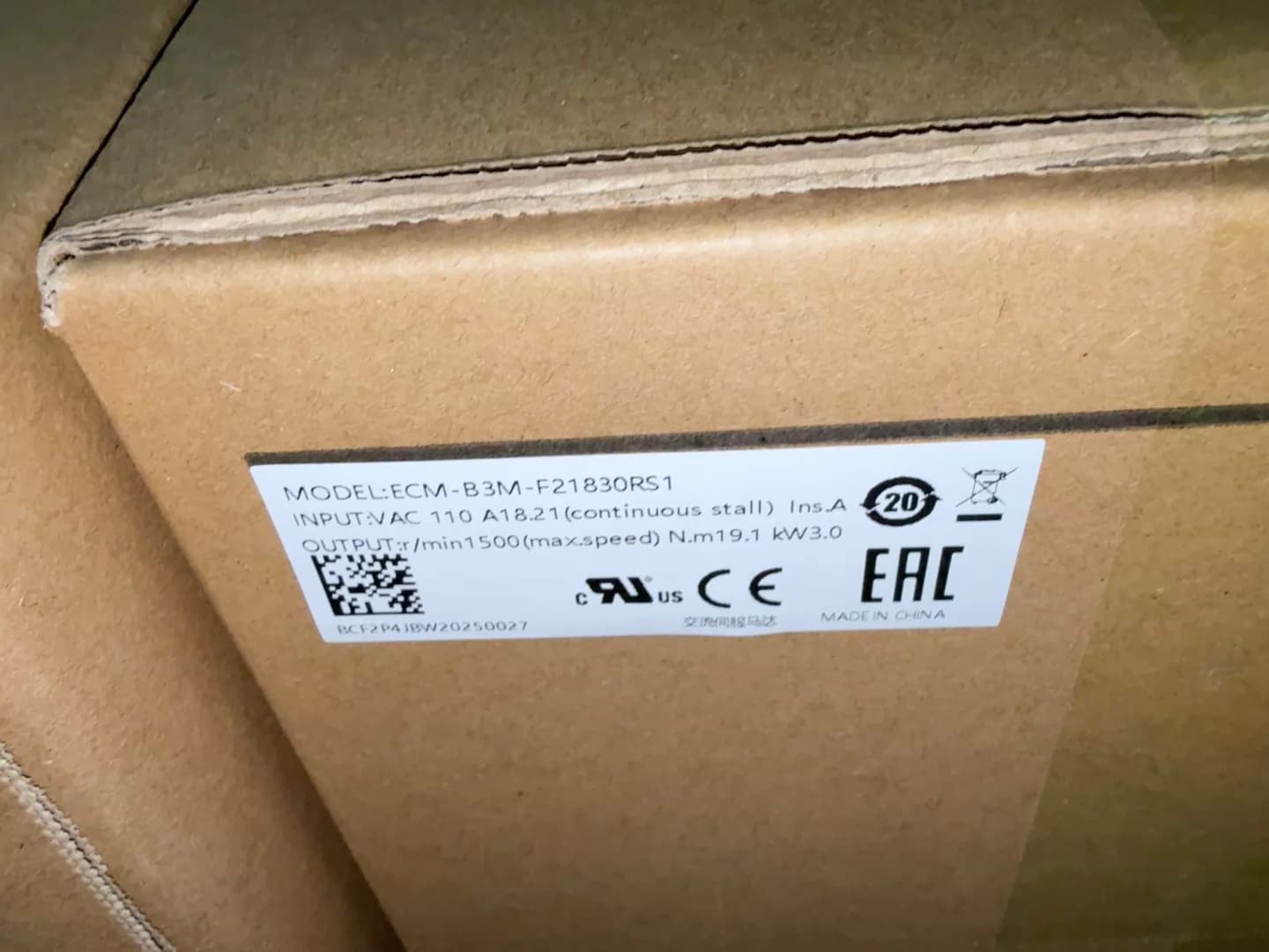 100% novo original e genuíno Delta ECM-B3M-F21830RS1 conversores de frequência Drive Servo Motor