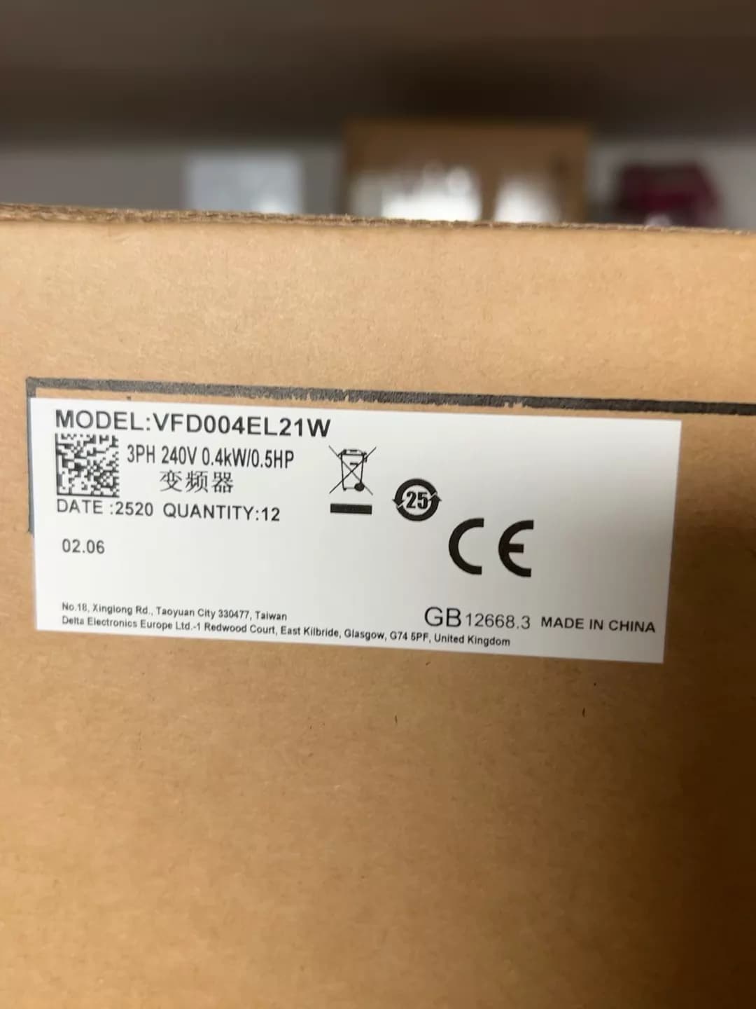 100% novo original e genuíno Delta VFD004EL21W conversores de frequência Drive Servo Motor