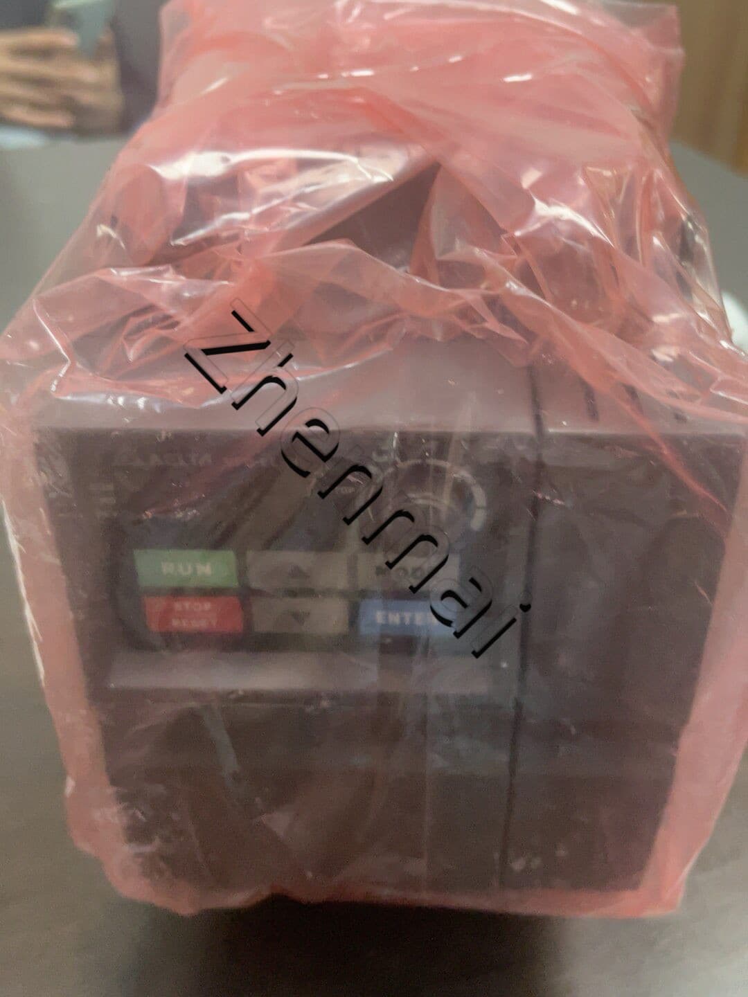 100% novo original e genuíno Delta VFD015EL21W conversores de frequência Drive Servo Motor