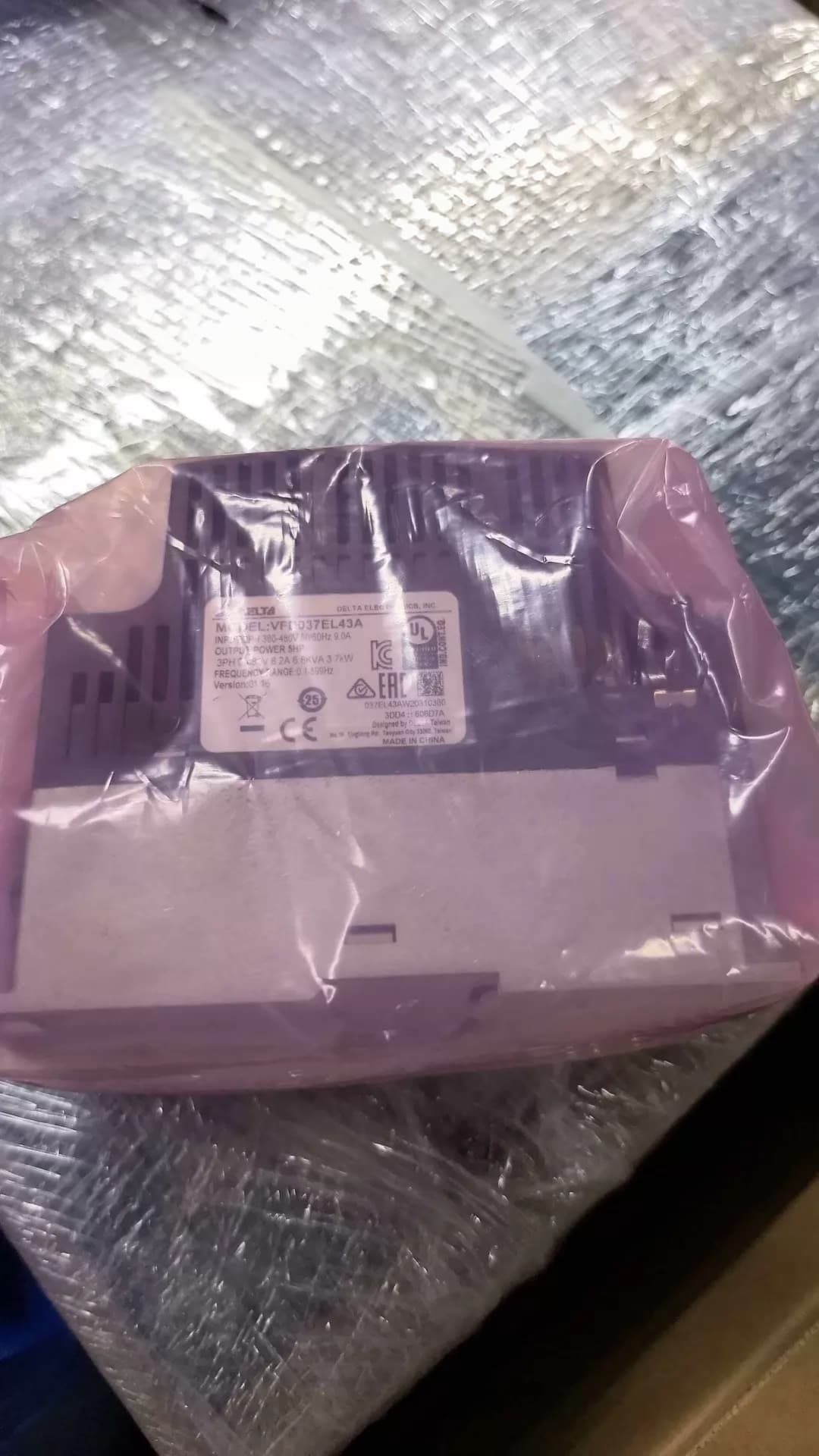100% novo original e genuíno Delta VFD037EL43A conversores de frequência Drive Servo Motor