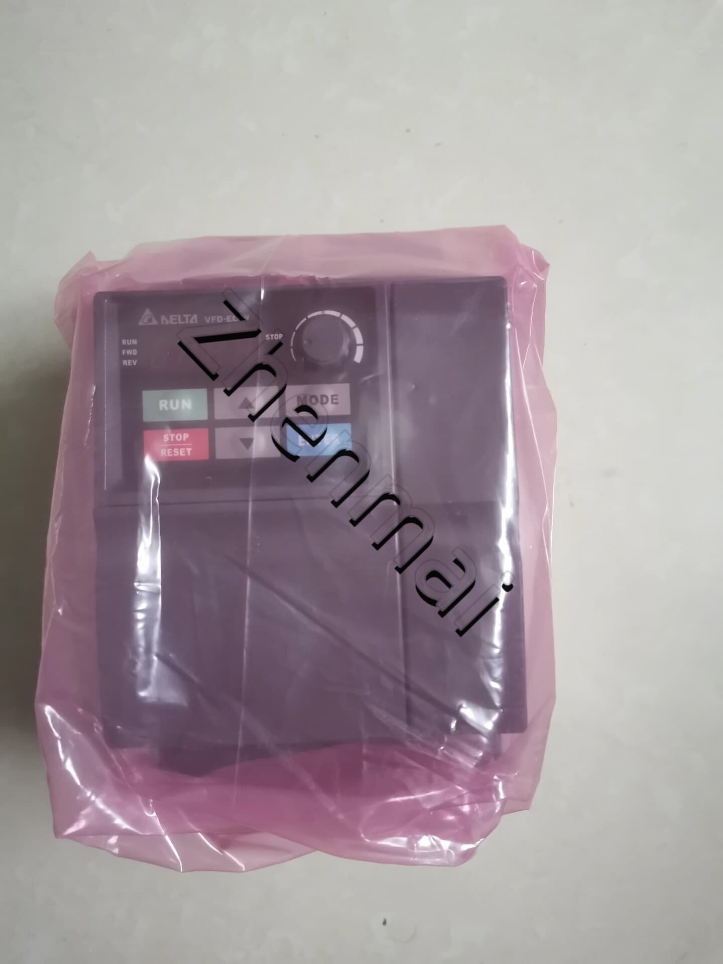100% novo original e genuíno Delta VFD040EL43W conversores de frequência Drive Servo Motor