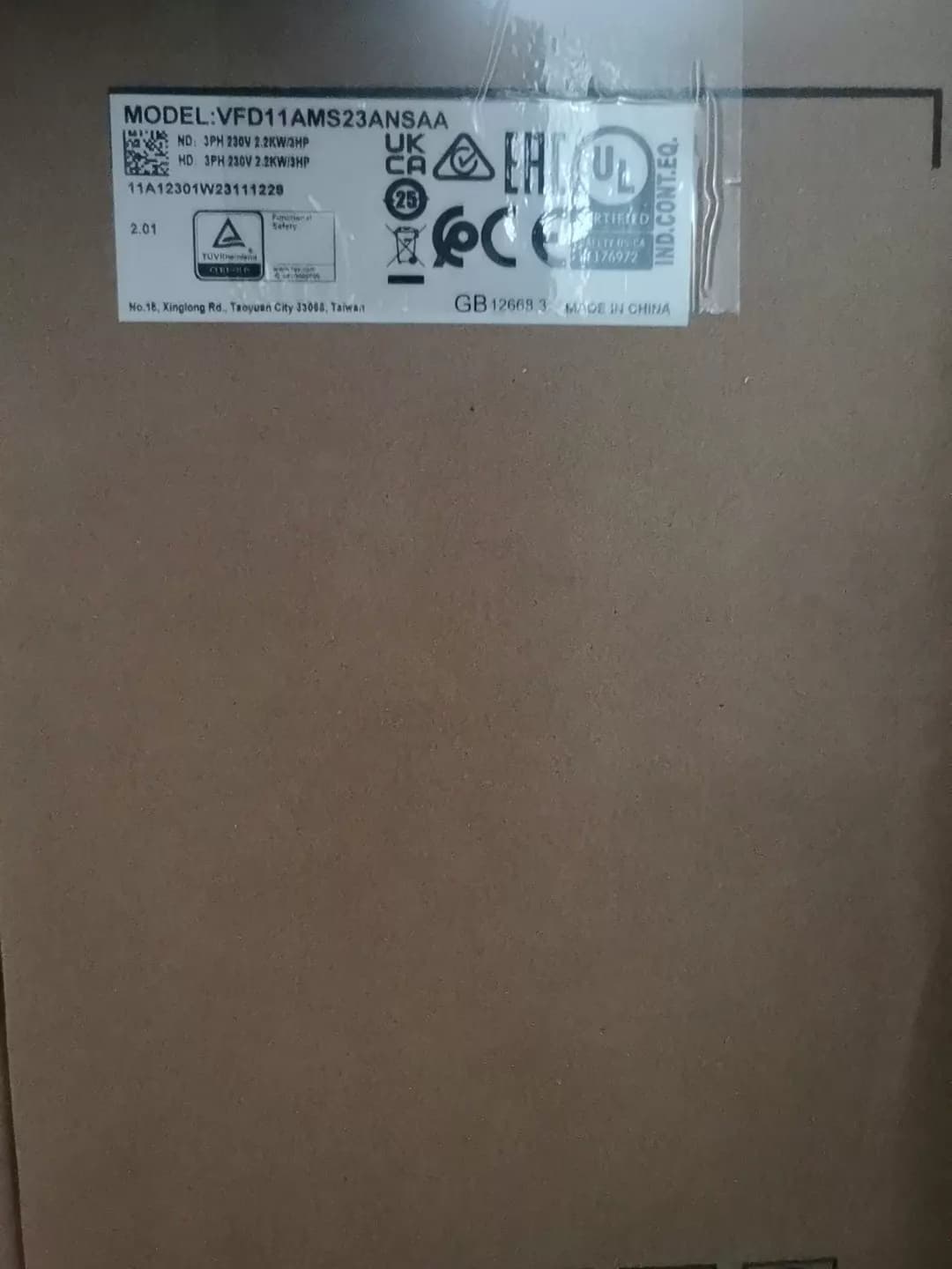 100% novo, original e genuíno, delta vfd11ams23ansaa 2.2kw, conversores de frequência trifásicos 220v, servomotor de acionamento