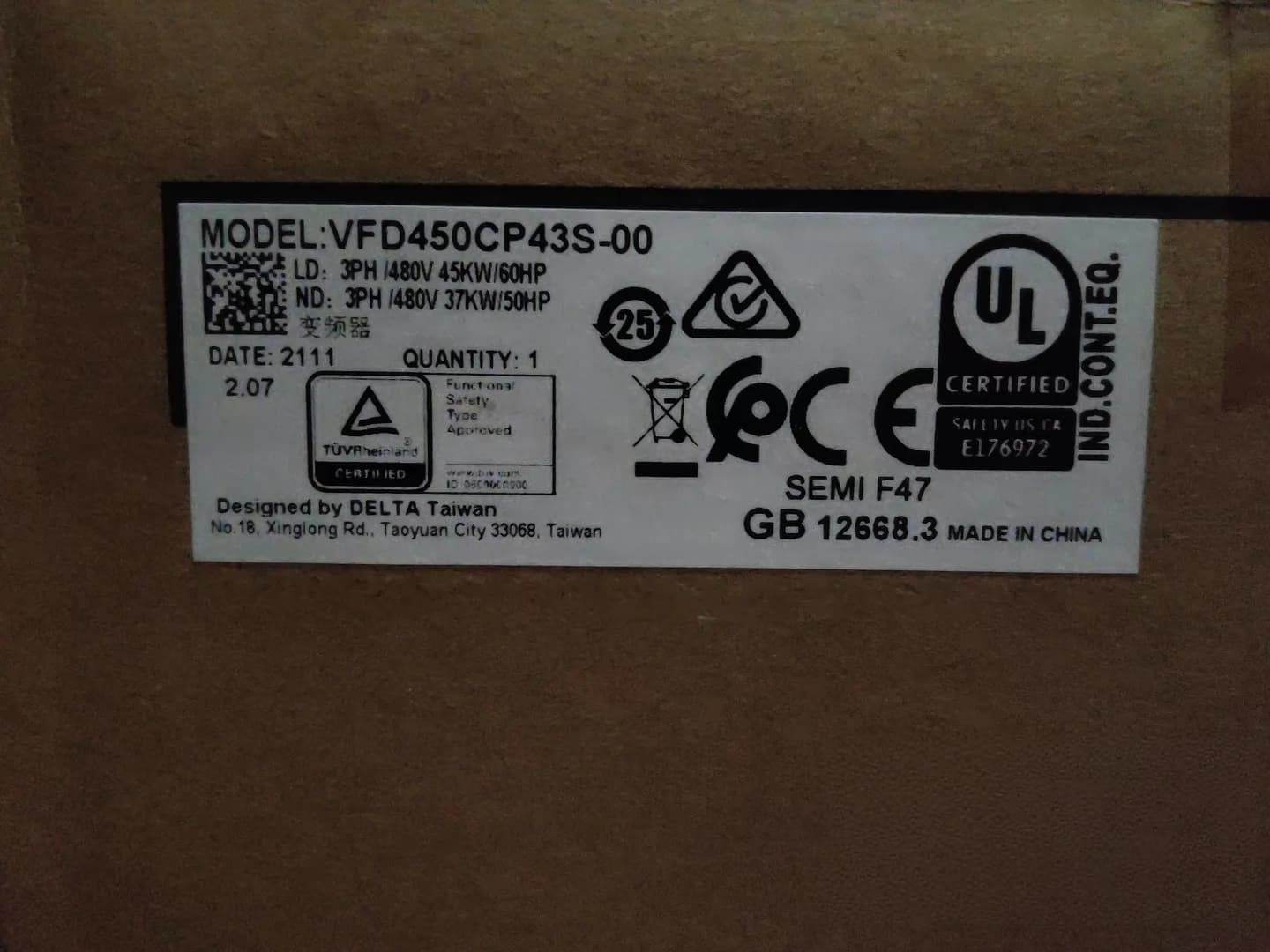100% novo original e genuíno Delta VFD450CP43S-00 380V45KW conversores de frequência Drive Servo Motor