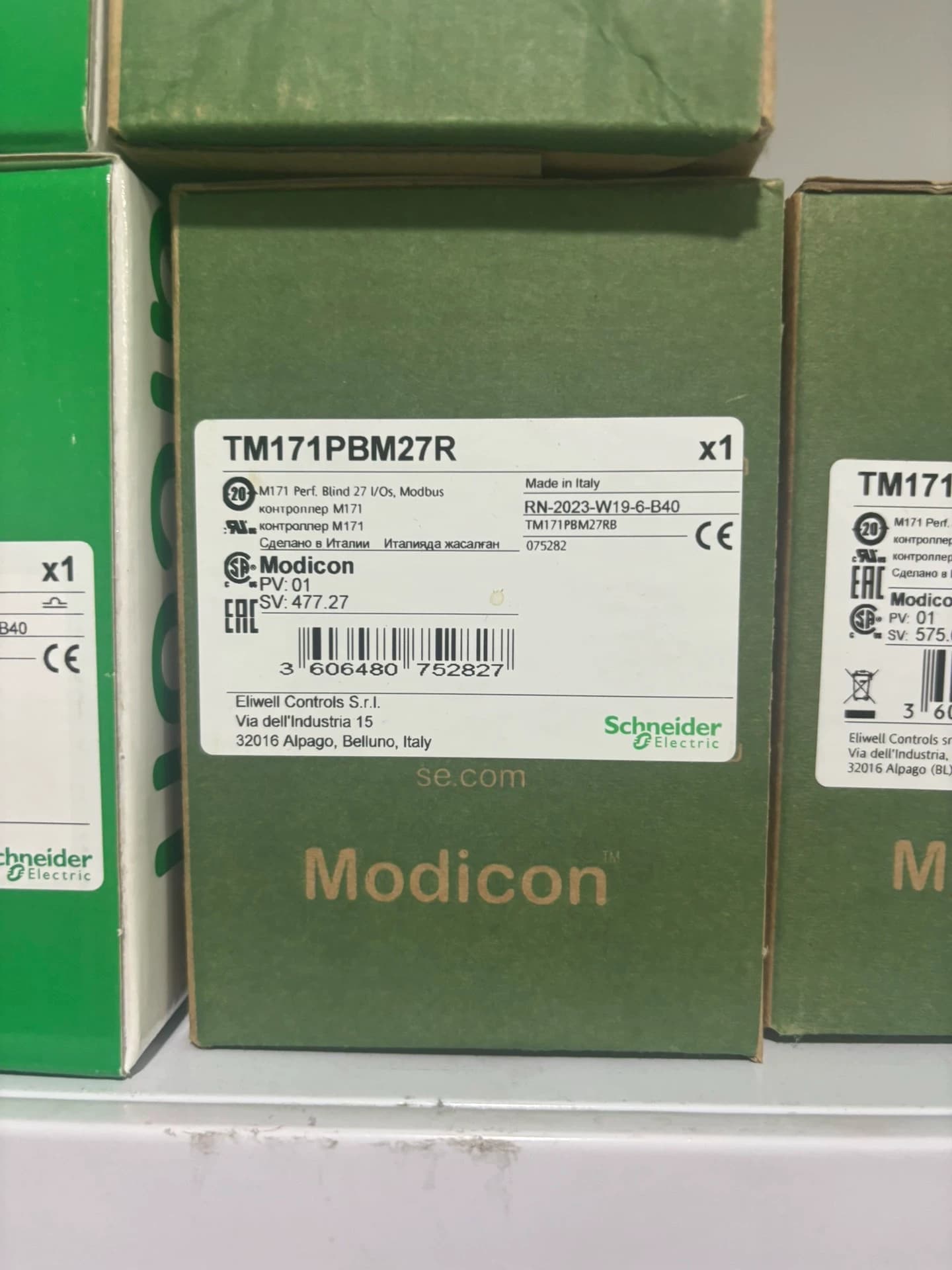 100% novo, original e genuíno Schneider TM171PBM27R Conversores de frequência, disjuntores, contatores, dispositivos de proteção