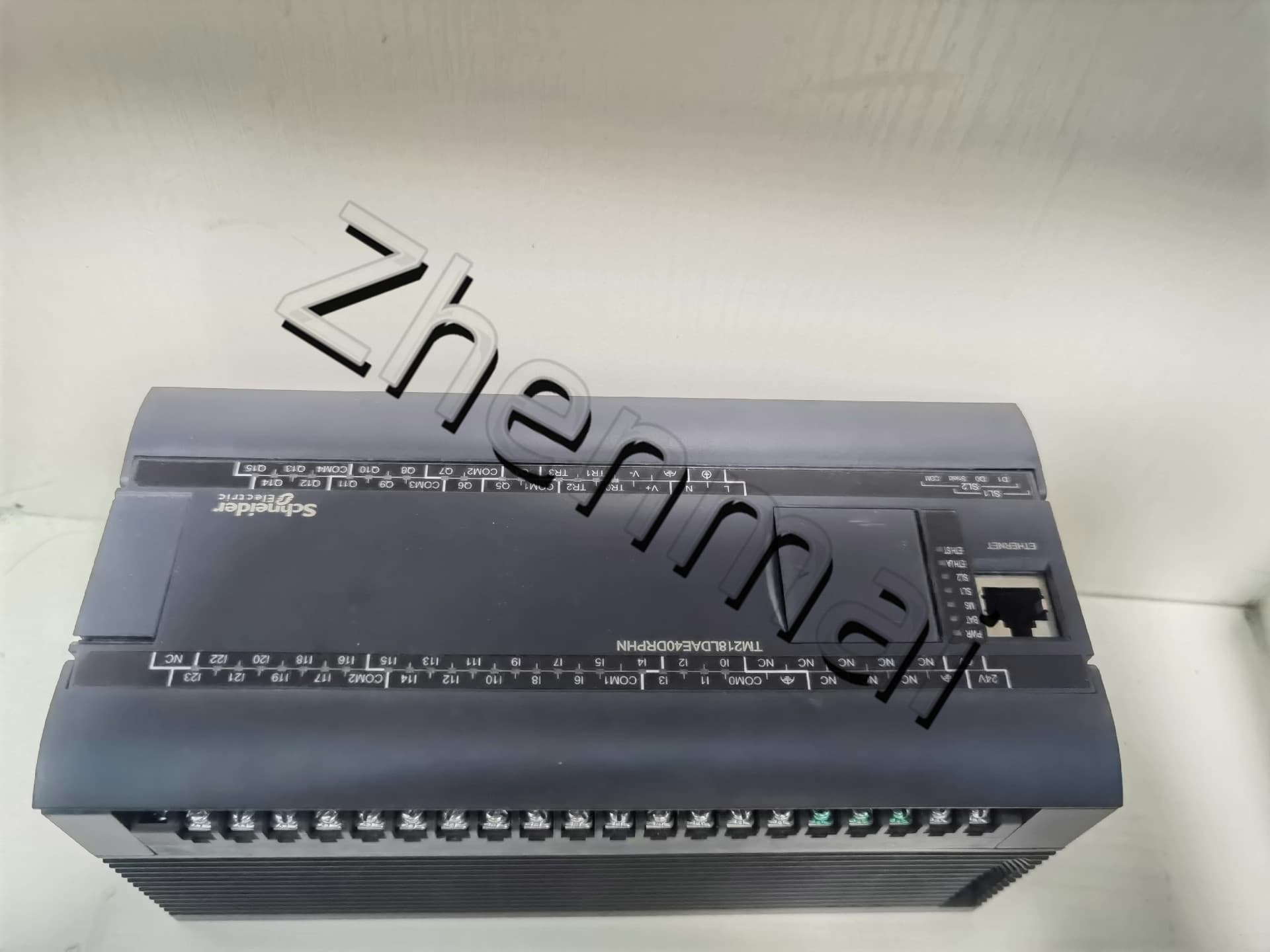 100% novo, original e genuíno Schneider TM218LDAE40DRPHN Conversores de frequência, disjuntores, contatores, dispositivos de proteção