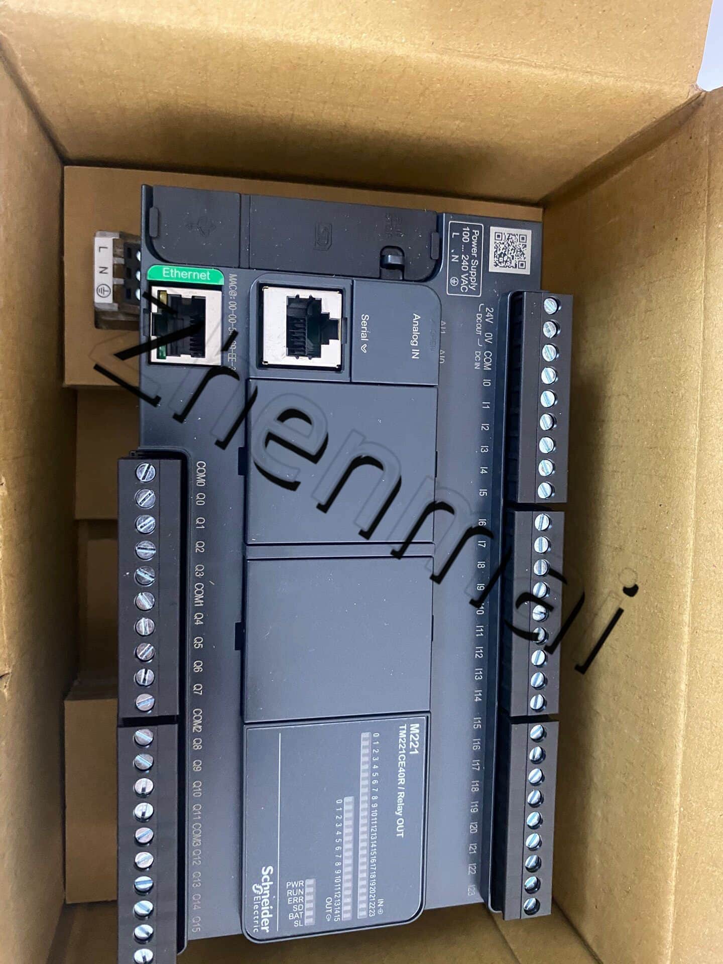 100% novo, original e genuíno Schneider TM221CE40T Conversores de frequência, disjuntores, contatores, dispositivos de proteção