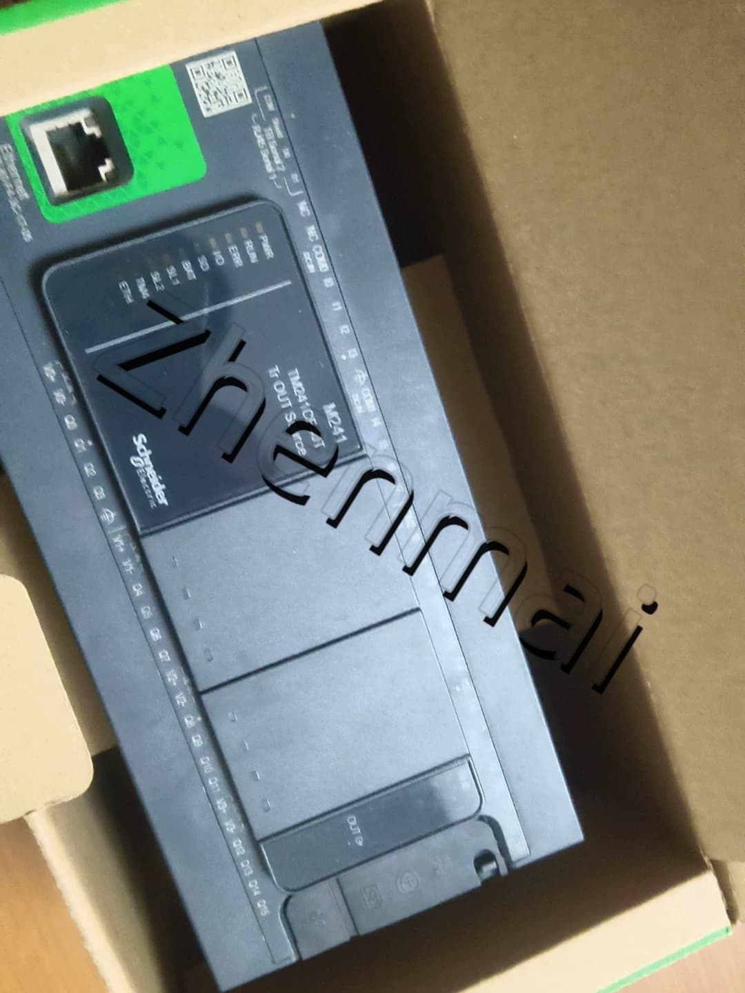100% novo, original e genuíno Schneider TM241CE40R Conversores de frequência, disjuntores, contatores, dispositivos de proteção
