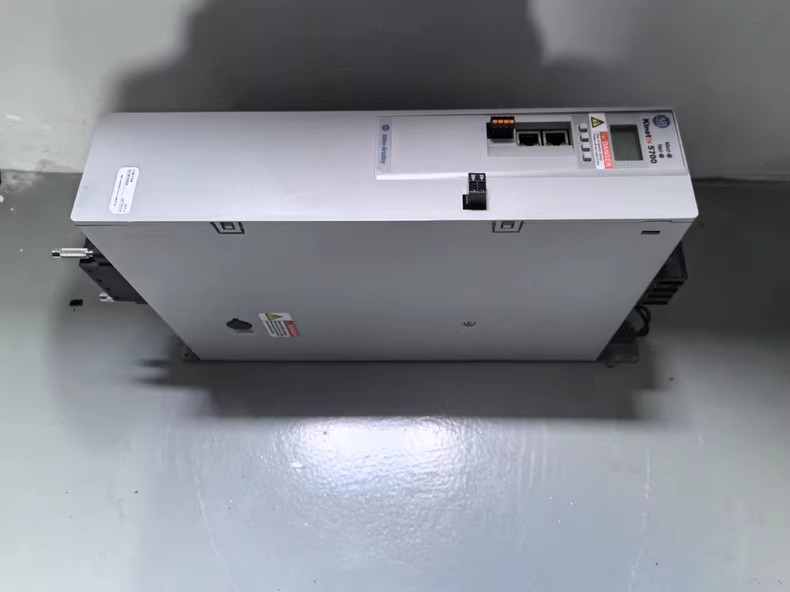 2198-P208 Servo Kinetix 5700, novo e genuíno Entrega rápida