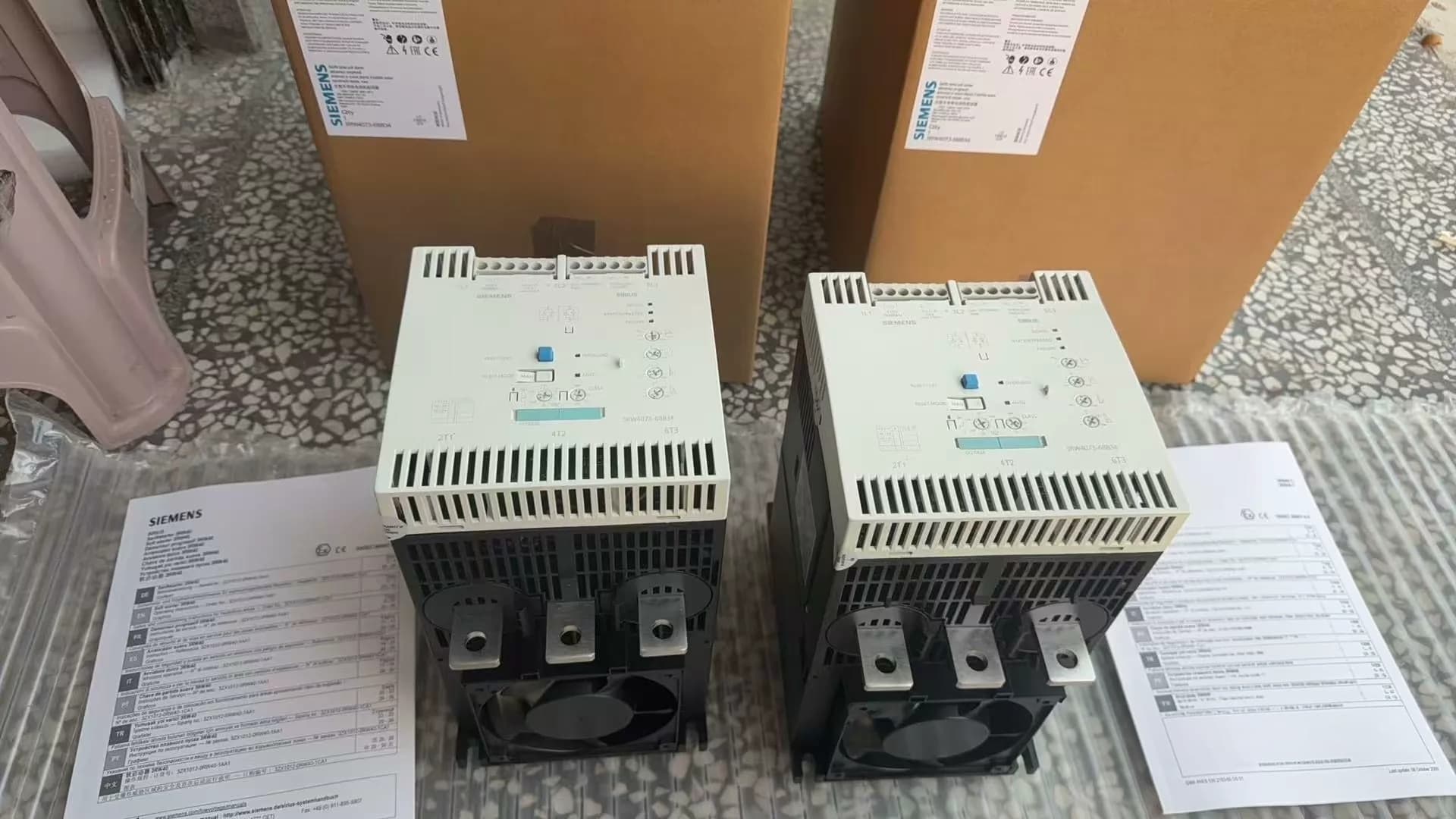 Siemens 3RW4447-6BC35 Soft Starter SIRIUS SOFT STARTER novo, genuíno e direto da fábrica