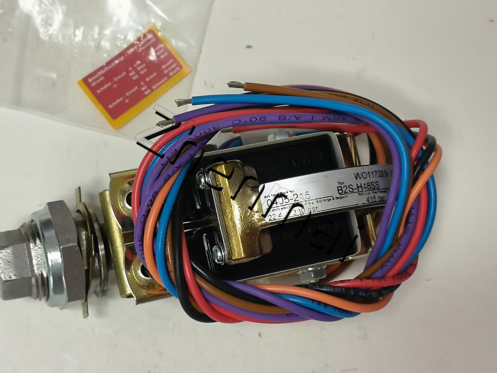Brand New Original Barksdale 0405-215 B2S-H48SS sensor de pressão interruptor de nível interruptor de fluxo interruptor de pressão transporte rápido