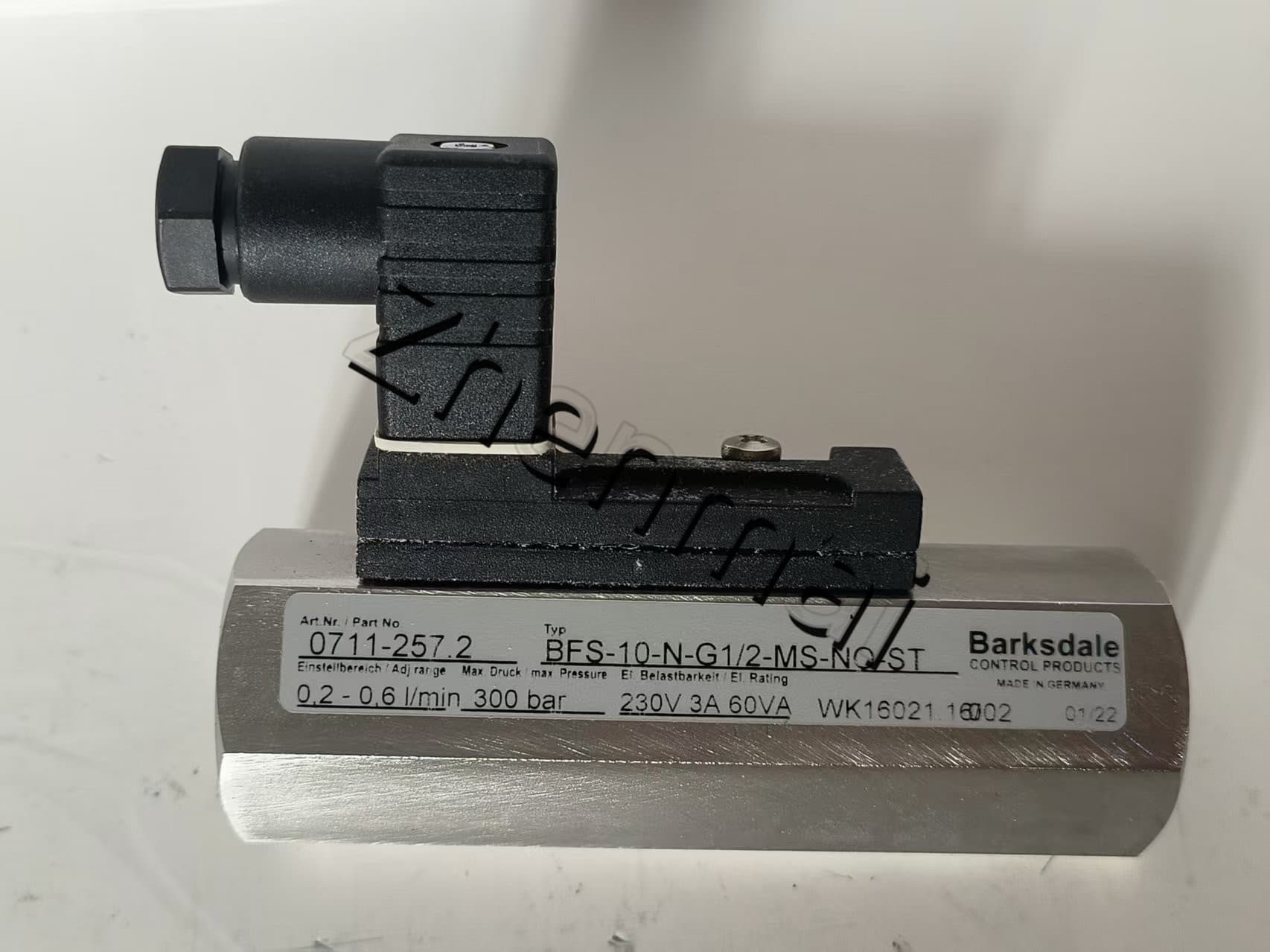 Brandnew original barksdale 0711-257.2 sensor de pressão interruptor de nível interruptor de fluxo interruptor de pressão transporte rápido