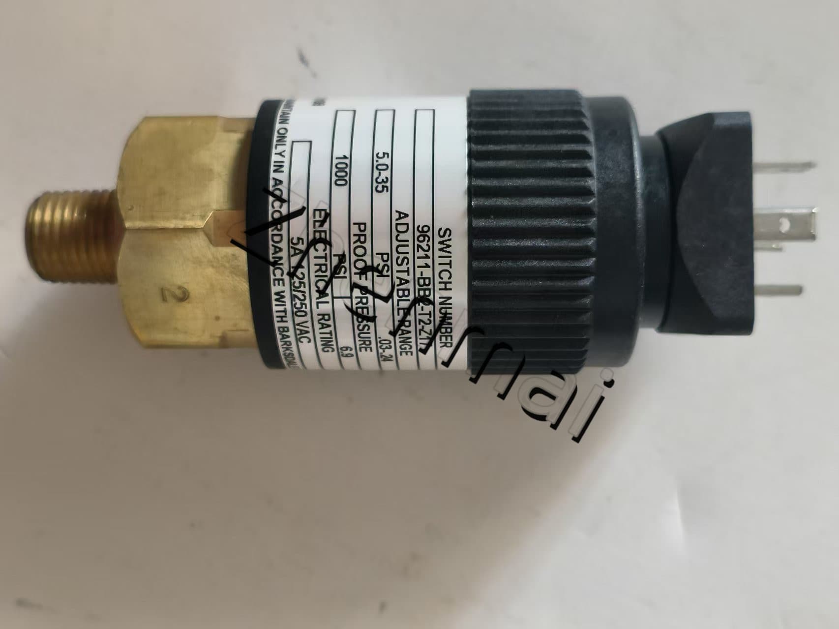 Brand New Original Barksdale 96211-BB2-T2-Z17 sensor de pressão interruptor de nível interruptor de fluxo interruptor de pressão transporte rápido