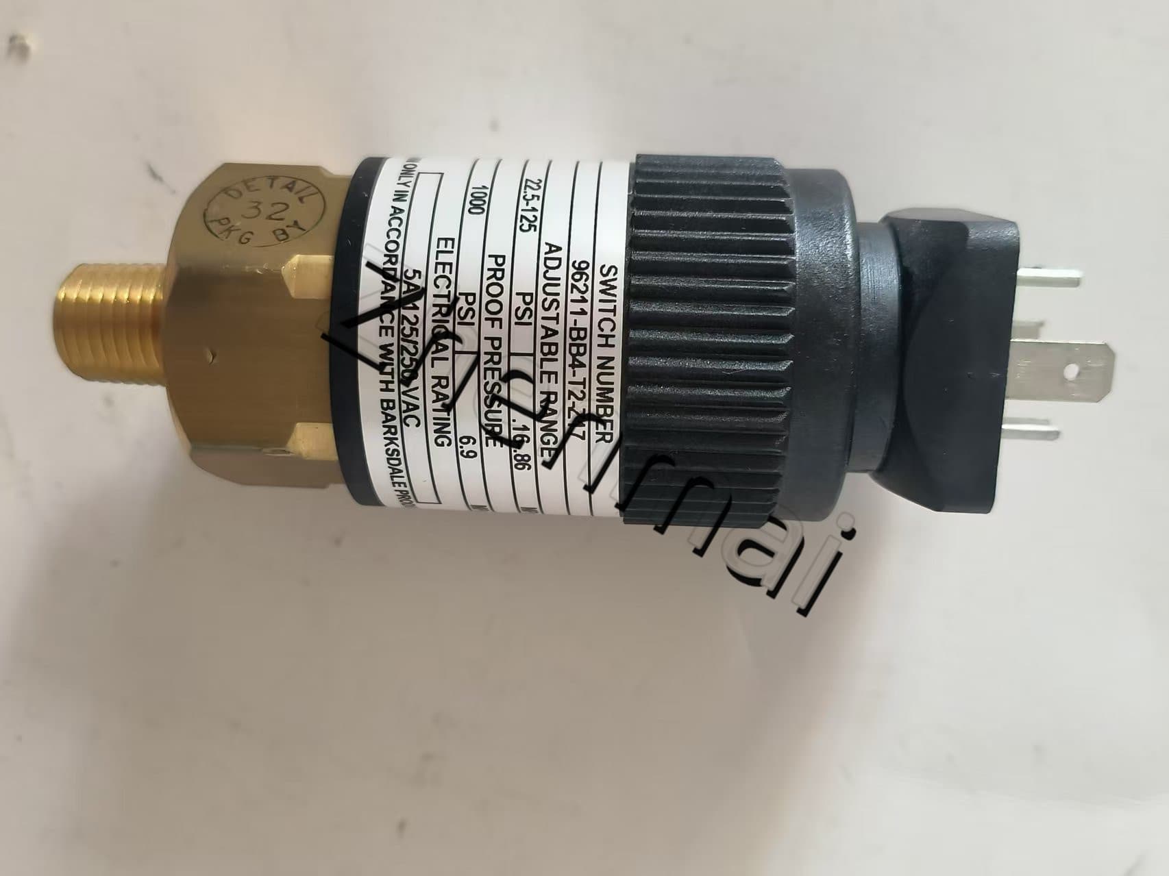 Brandnew original barksdale 96211-bb4-t2 sensor de pressão interruptor de nível interruptor de fluxo interruptor de pressão transporte rápido