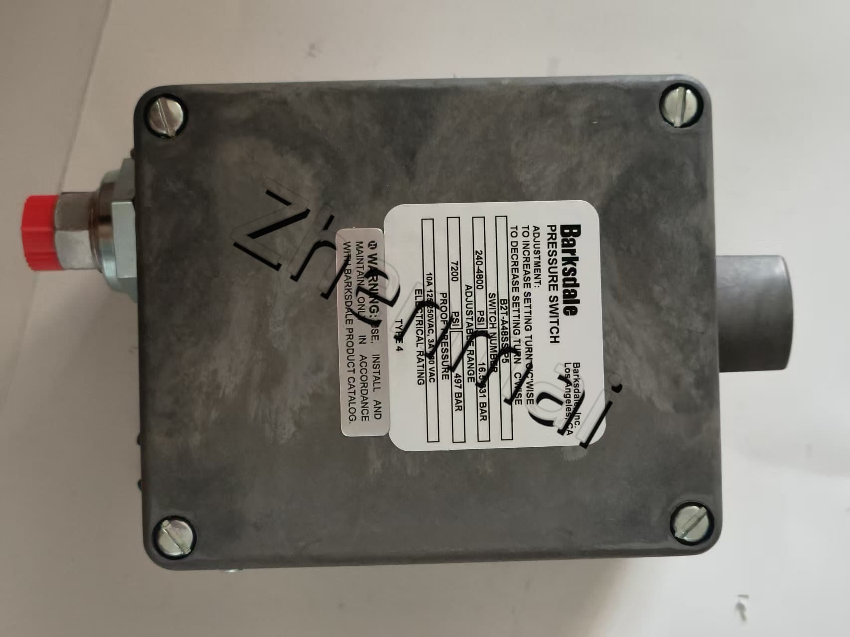 Brand New Original Barksdale BB2T-A48SS-P5 sensor de pressão interruptor de nível interruptor de fluxo interruptor de pressão transporte rápido