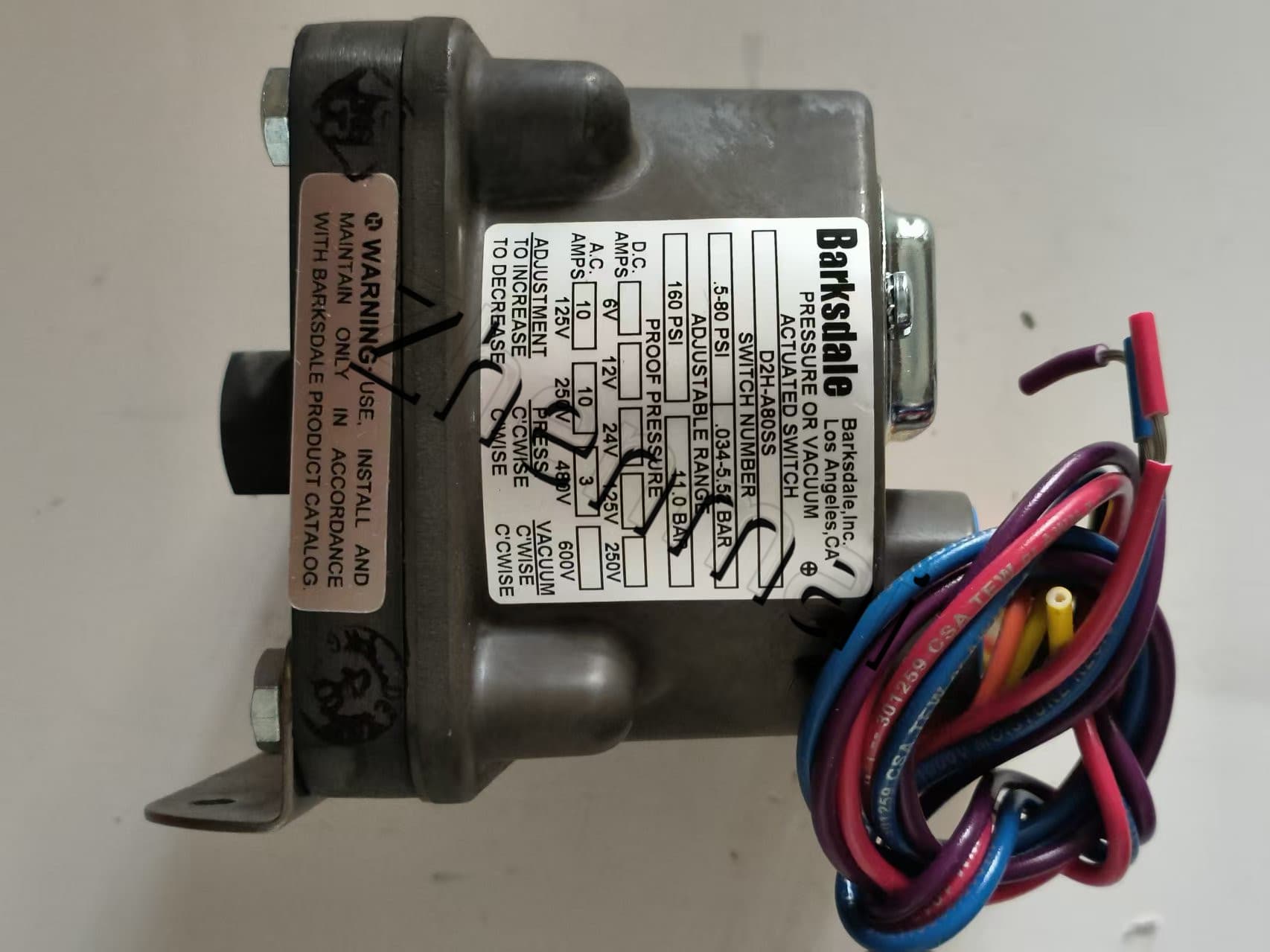 Brand New Original Barksdale D2H-A80SS sensor de pressão interruptor de nível interruptor de fluxo interruptor de pressão transporte rápido