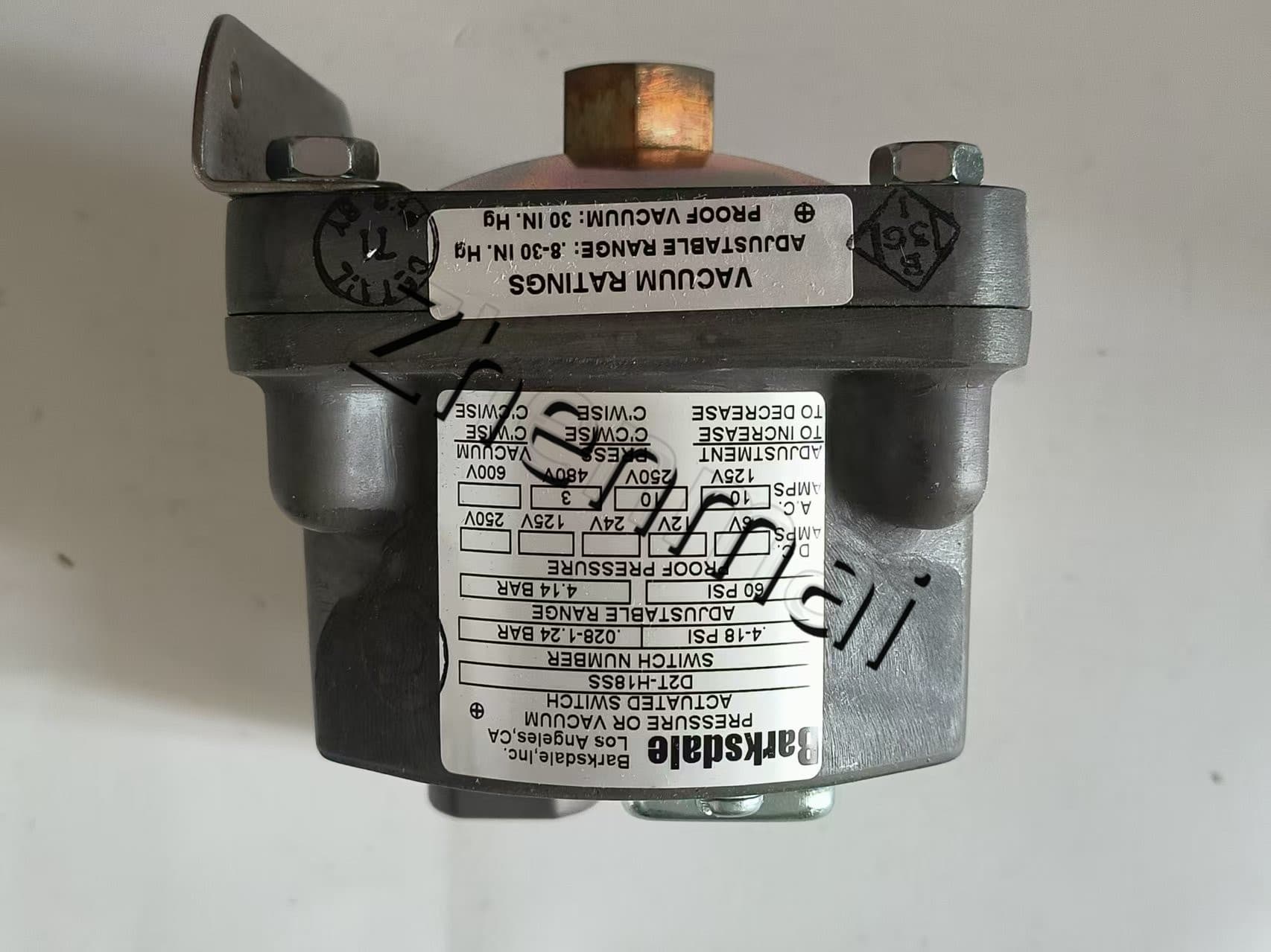 Brand New Original Barksdale D2T-H18SS sensor de pressão interruptor de nível interruptor de fluxo interruptor de pressão transporte rápido