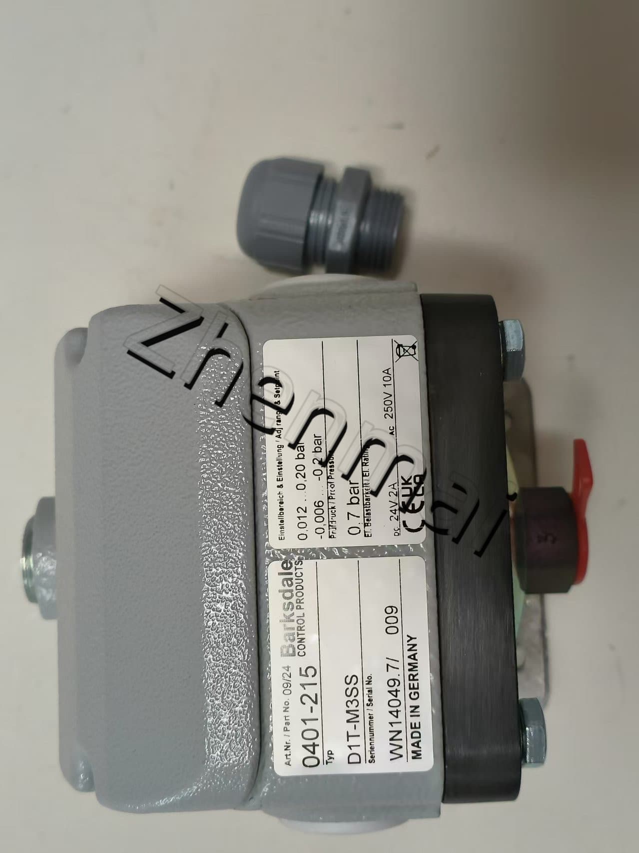 Brand New Original Barksdale DD1T-M3SS 0401-215 sensor de pressão interruptor de nível interruptor de fluxo interruptor de pressão transporte rápido