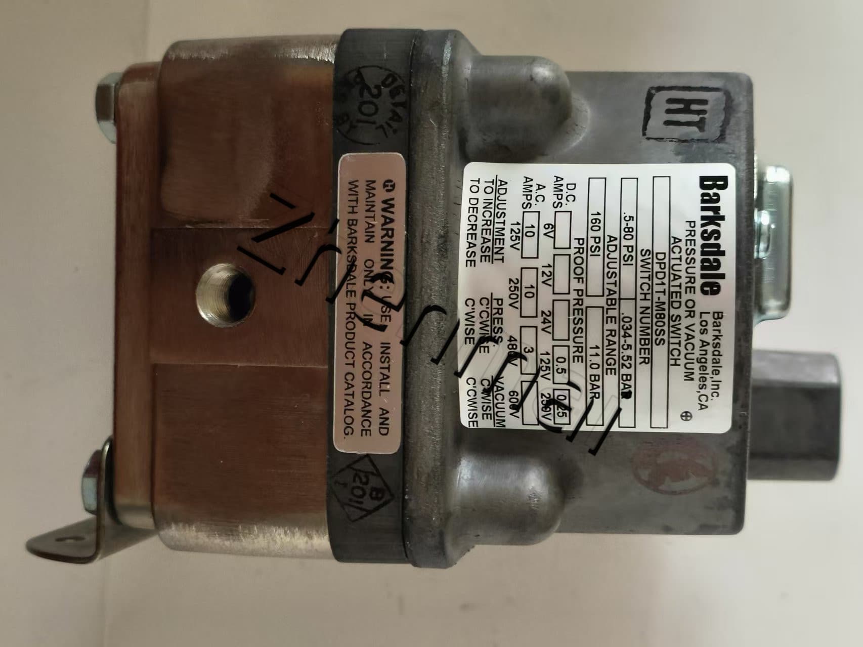 Brand New Original Barksdale DPD1T-M80SS sensor de pressão interruptor de nível interruptor de fluxo interruptor de pressão transporte rápido