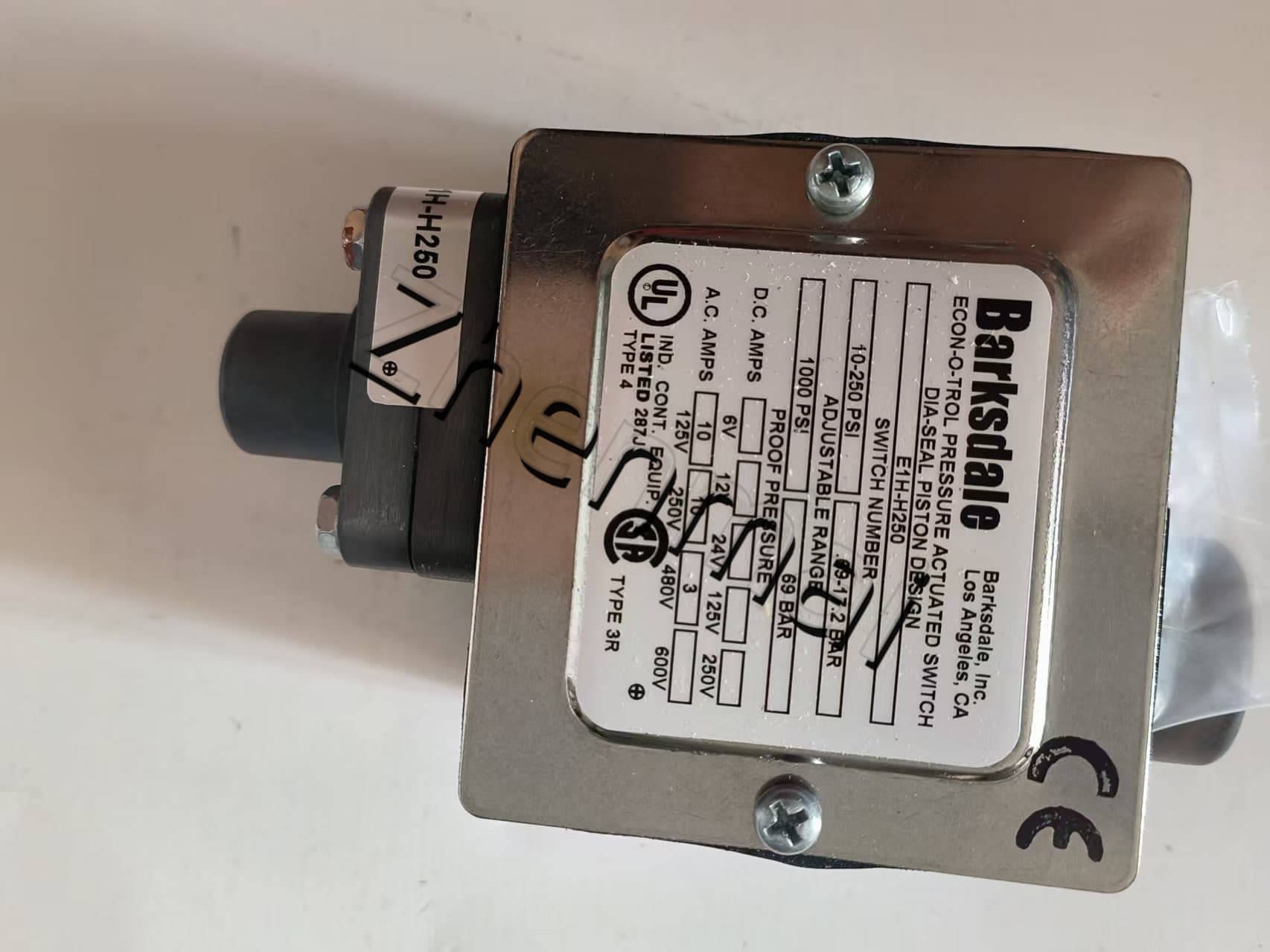 Brand New Original Barksdale E1H-H250 sensor de pressão interruptor de nível interruptor de fluxo interruptor de pressão transporte rápido