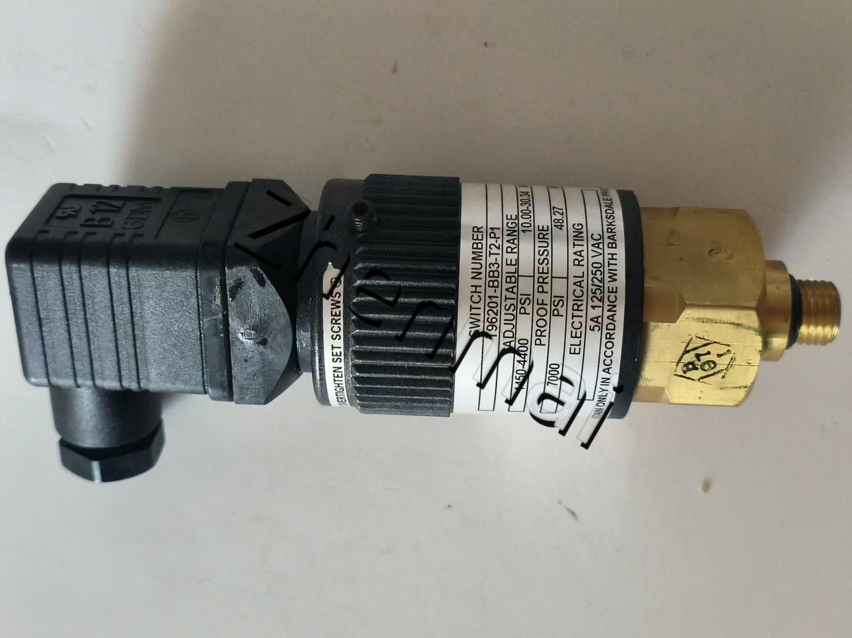 Brand New Original Barksdale T96201-BB3-T2-P1 sensor de pressão interruptor de nível interruptor de fluxo interruptor de pressão transporte rápido