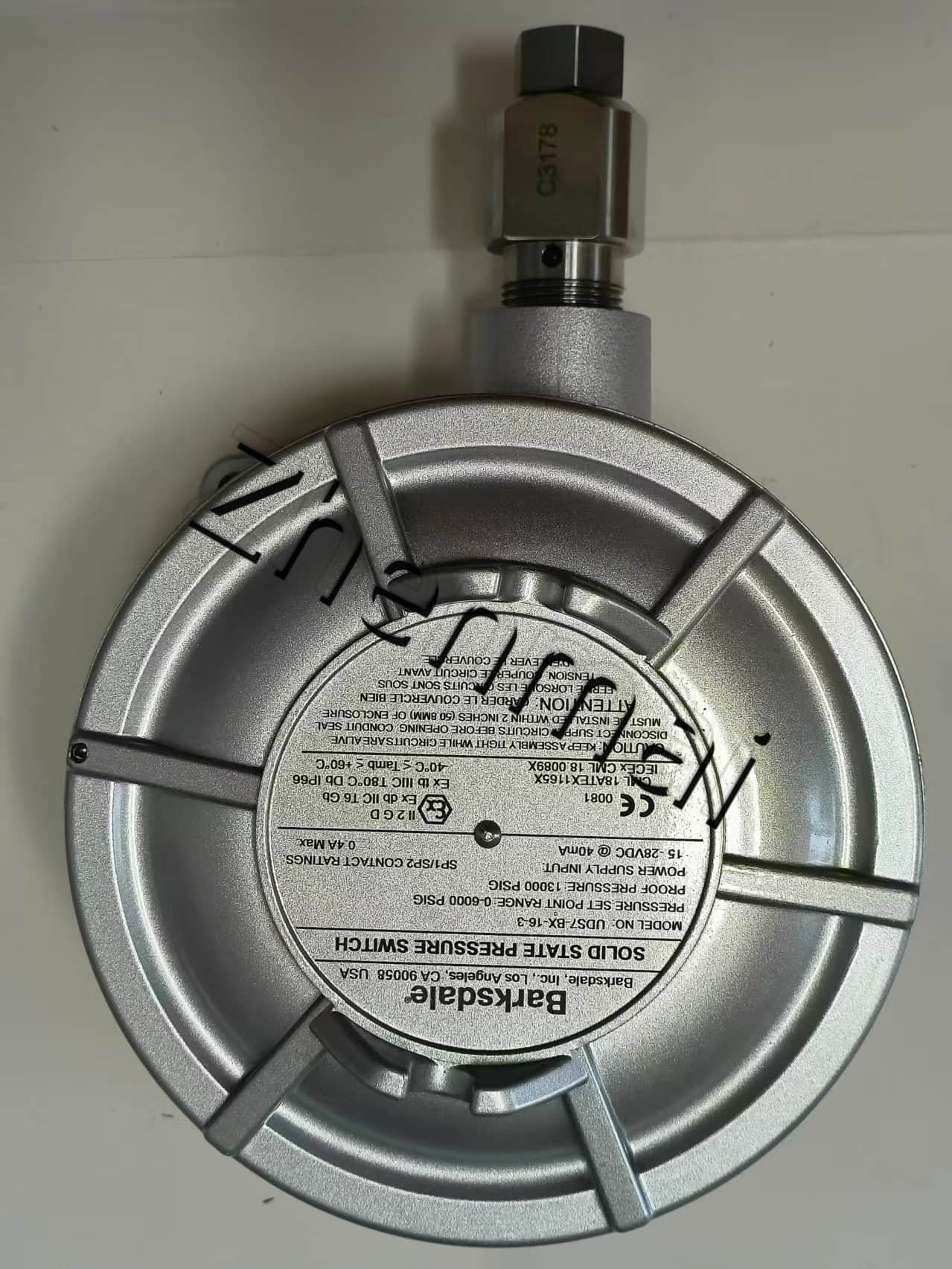 Brand New Original Barksdale UDS7-BX-16-3 0427U002 sensor de pressão interruptor de nível interruptor de fluxo interruptor de pressão transporte rápido