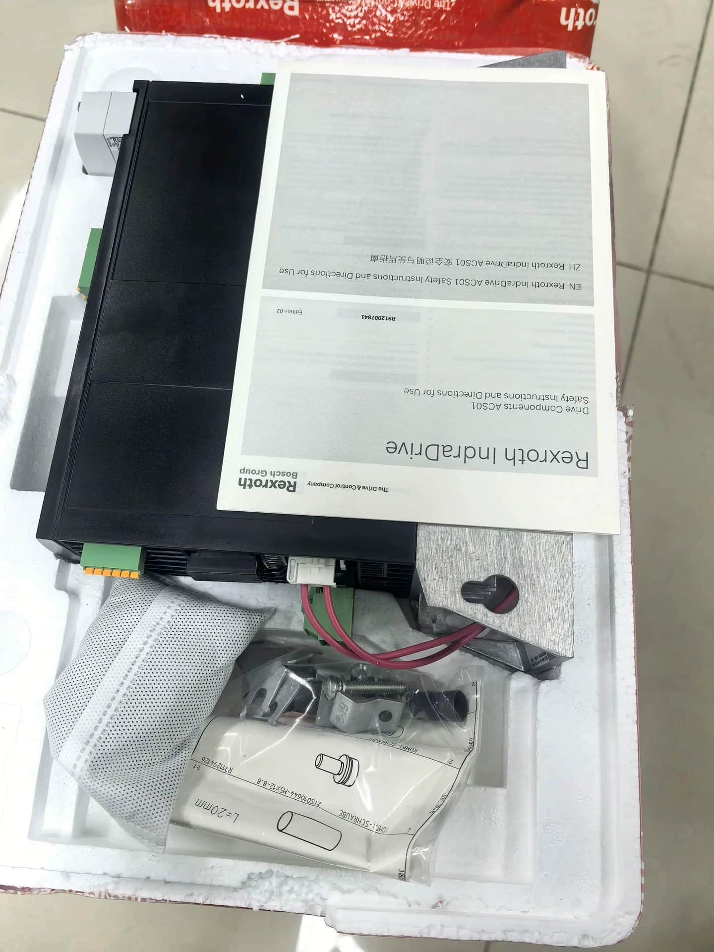 Brand New Original Bosch Rexroth Servo drive ACS01.1E-W0018-A-03-B-ET-EC-NN-NN-NN-FW Servo Motor Transporte Rápido