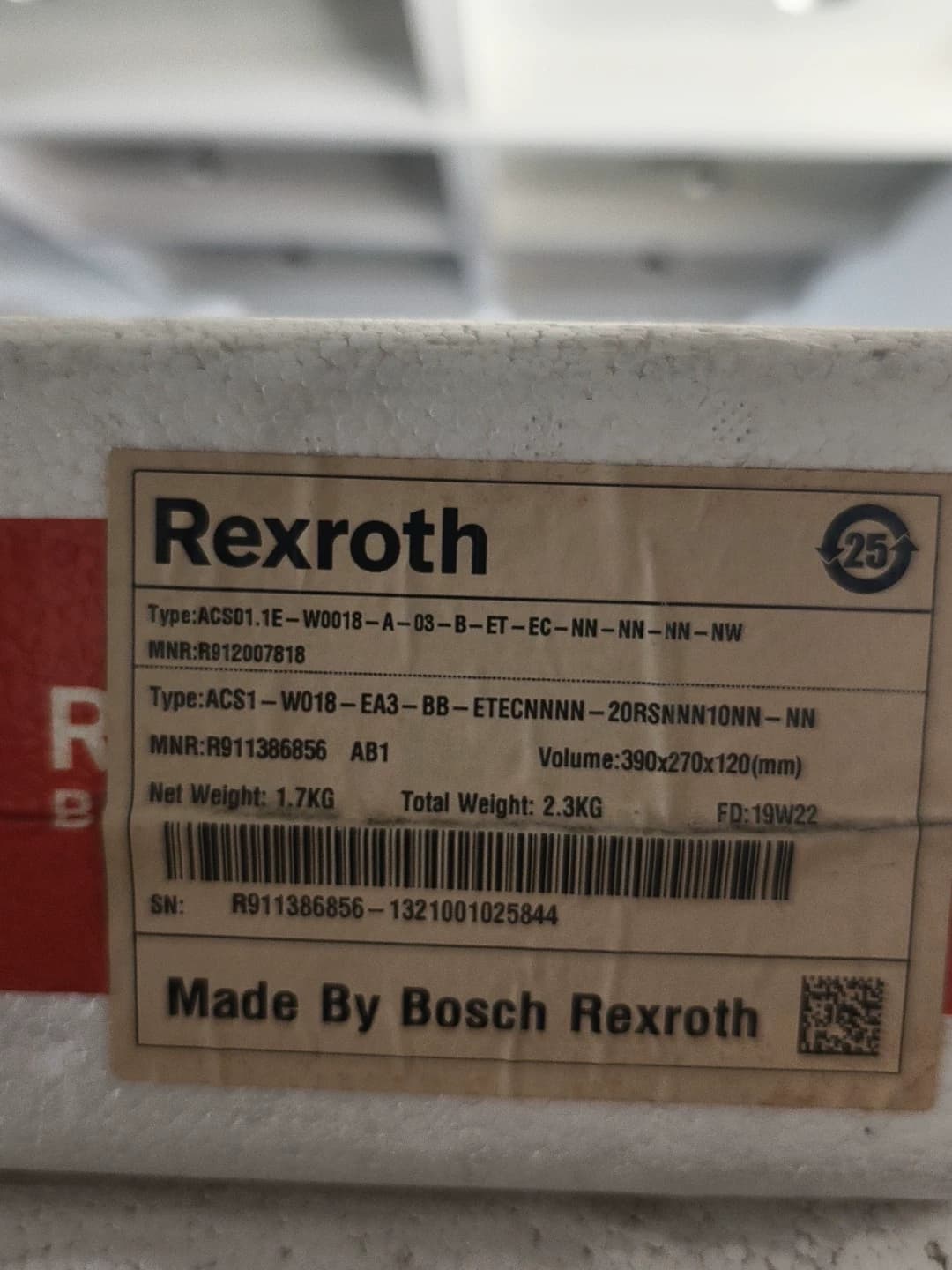 Brand New Original Bosch Rexroth Servo drive ACS1-WO18-EA3-BB-ETECNNNN-20RSNNN10NN-NN Servo Motor Transporte Rápido