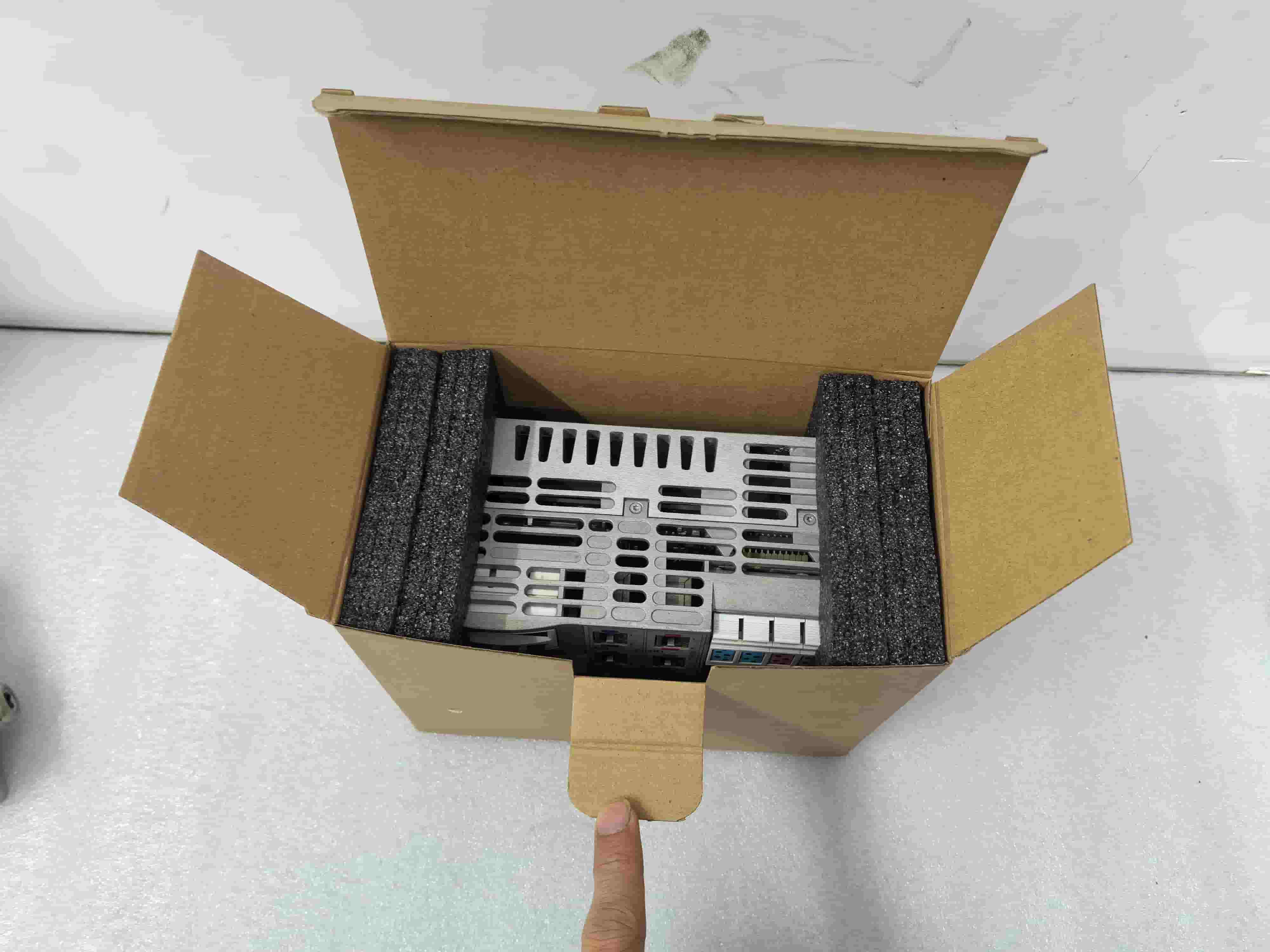 Brand New Original Bosch Rexroth Servo drive CML45.1-3P-504-NA-NNNN-NW Servo Motor Transporte Rápido