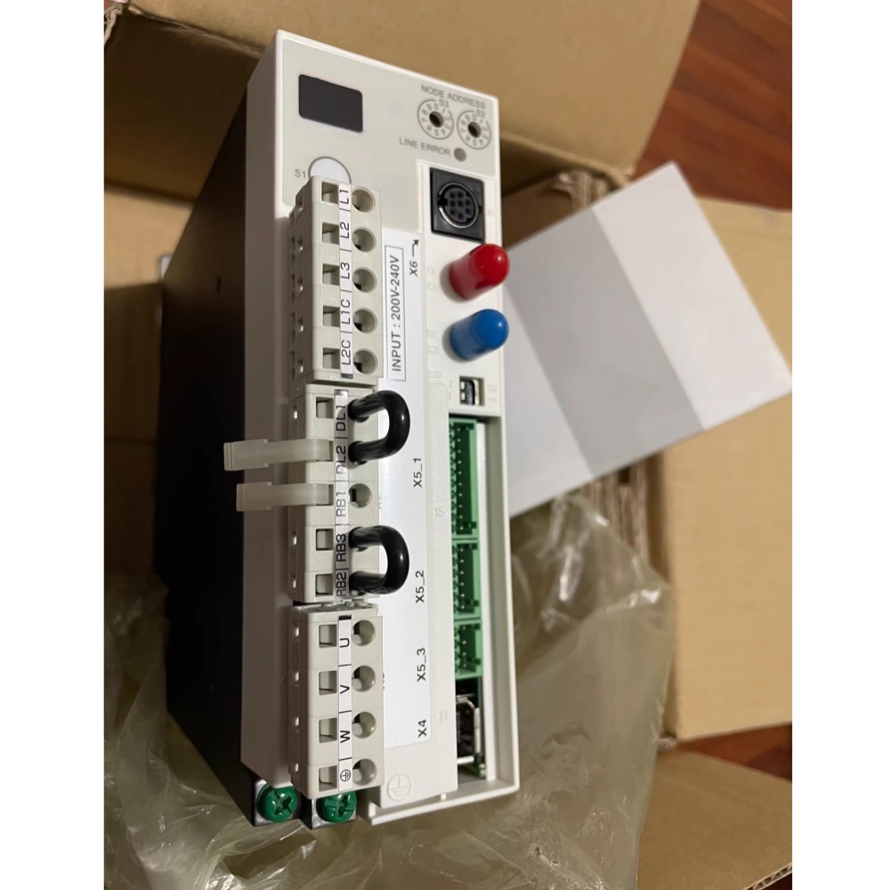 Brand New Original Bosch Rexroth Servo drive DKC02.3-004-3-MGP-01VRS Servo Motor Transporte Rápido