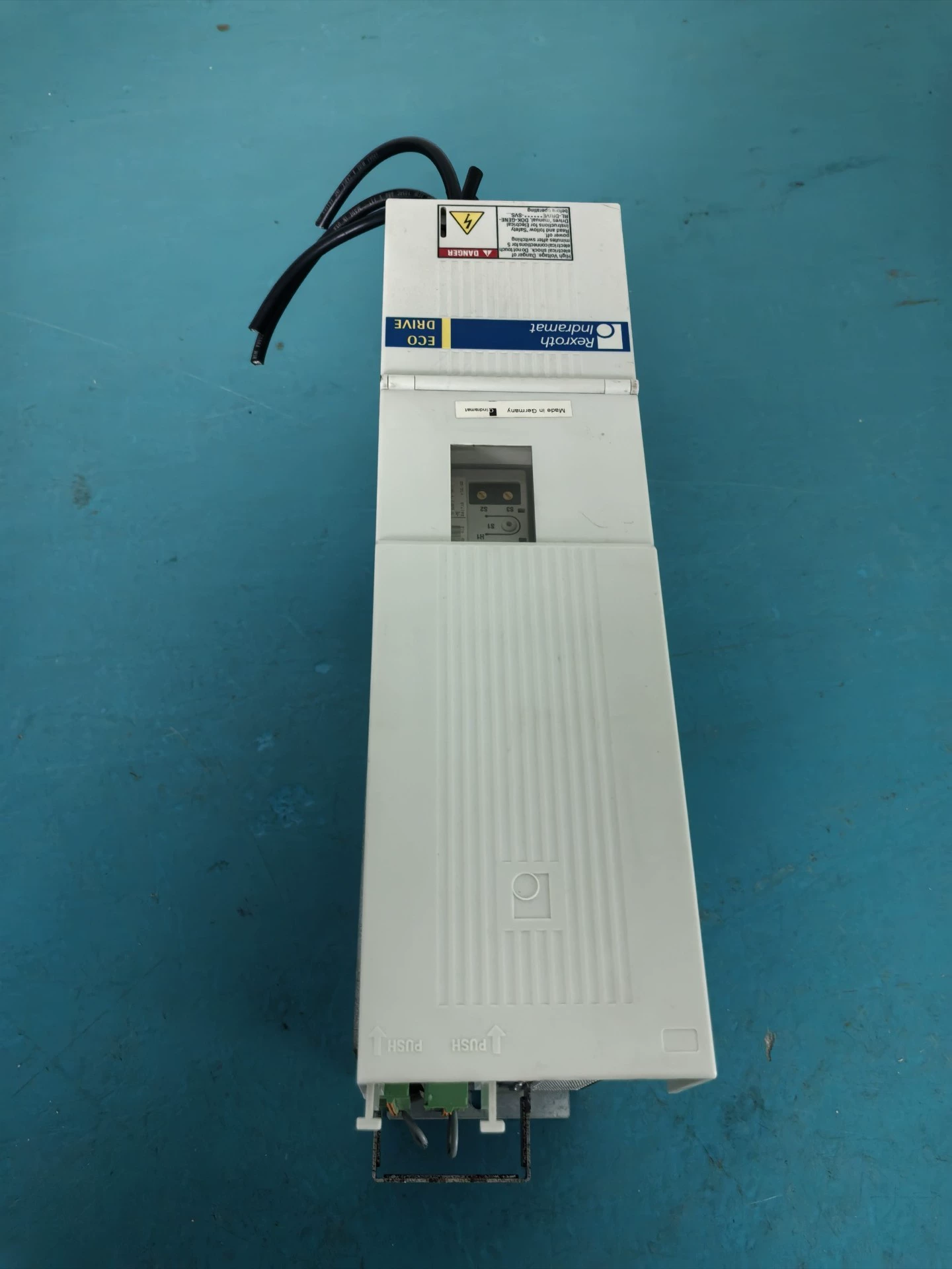 Brand New Original Bosch Rexroth Servo drive DKC03.3-100-7-FW Servo Motor Transporte Rápido