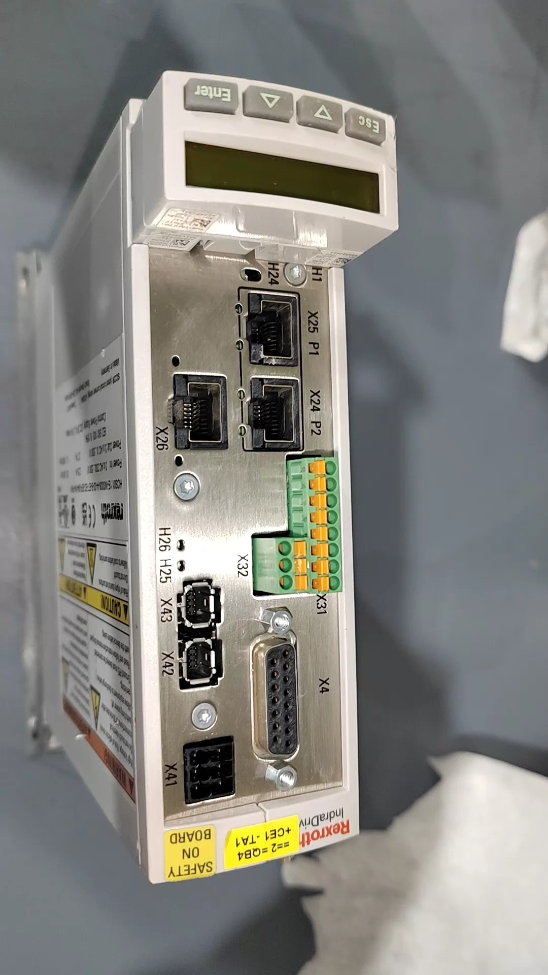 Brand New Original Bosch Rexroth Servo drive HCS01.1E-W0008-A-03-B-ET-EC-EP-S4-NN-FW Servo Motor Transporte Rápido