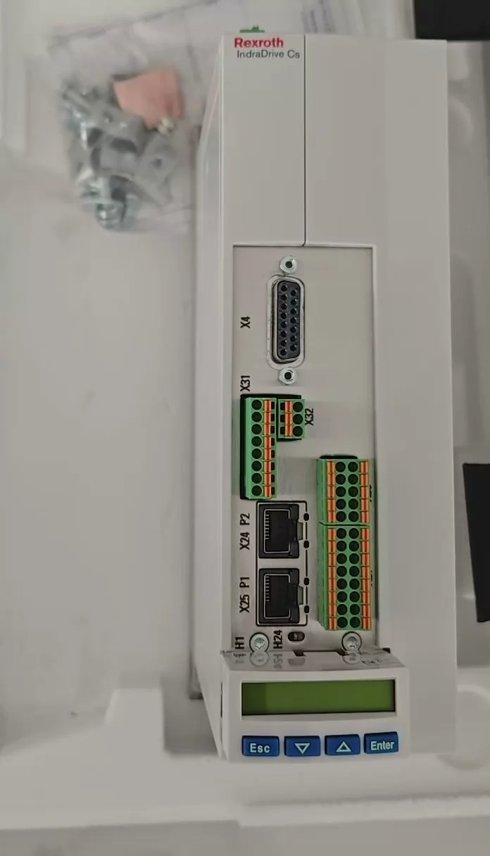 Brand New Original Bosch Rexroth Servo drive HCS01.1E-W0028-A-03-A-ET-EC-DA-NN-NN-FW Servo Motor Transporte Rápido