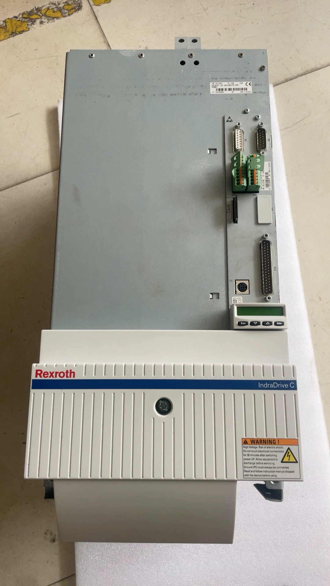 Brandnew original bosch rexroth servo drive HCS03.1E-W0100 servo motor transporte rápido