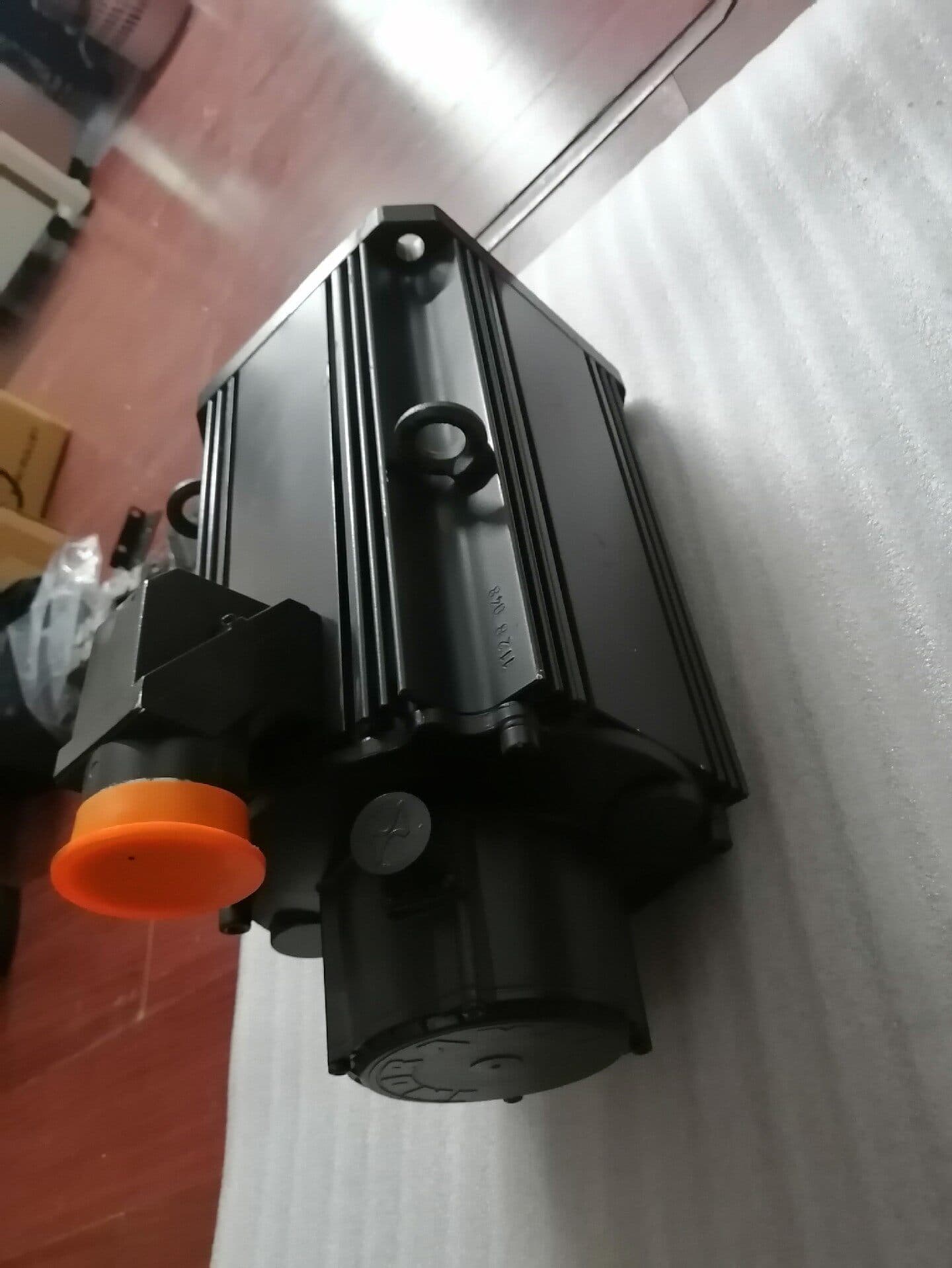 Brand New Original Bosch Rexroth Servo Drive MKD112B-048-KG2-BN Servo Motor Transporte Rápido