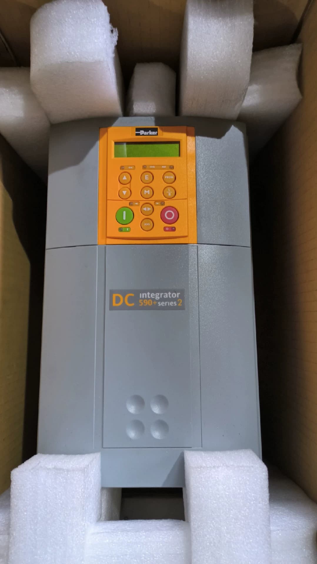 Brandnew original parker 591p-53311020-p00-u4a0 servo drives unidades de frequência variável servo motores controladores transporte rápido