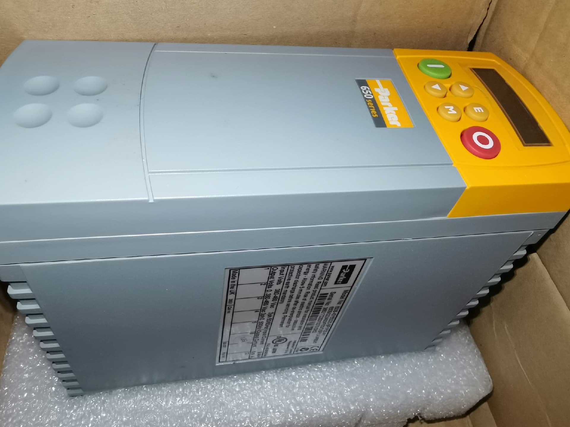 Brand New Original Parker 650S/022/400/F/00/DISP/UK/RS0/0 Servo drives unidades de frequência variável controladores de servomotores Transporte Rápido