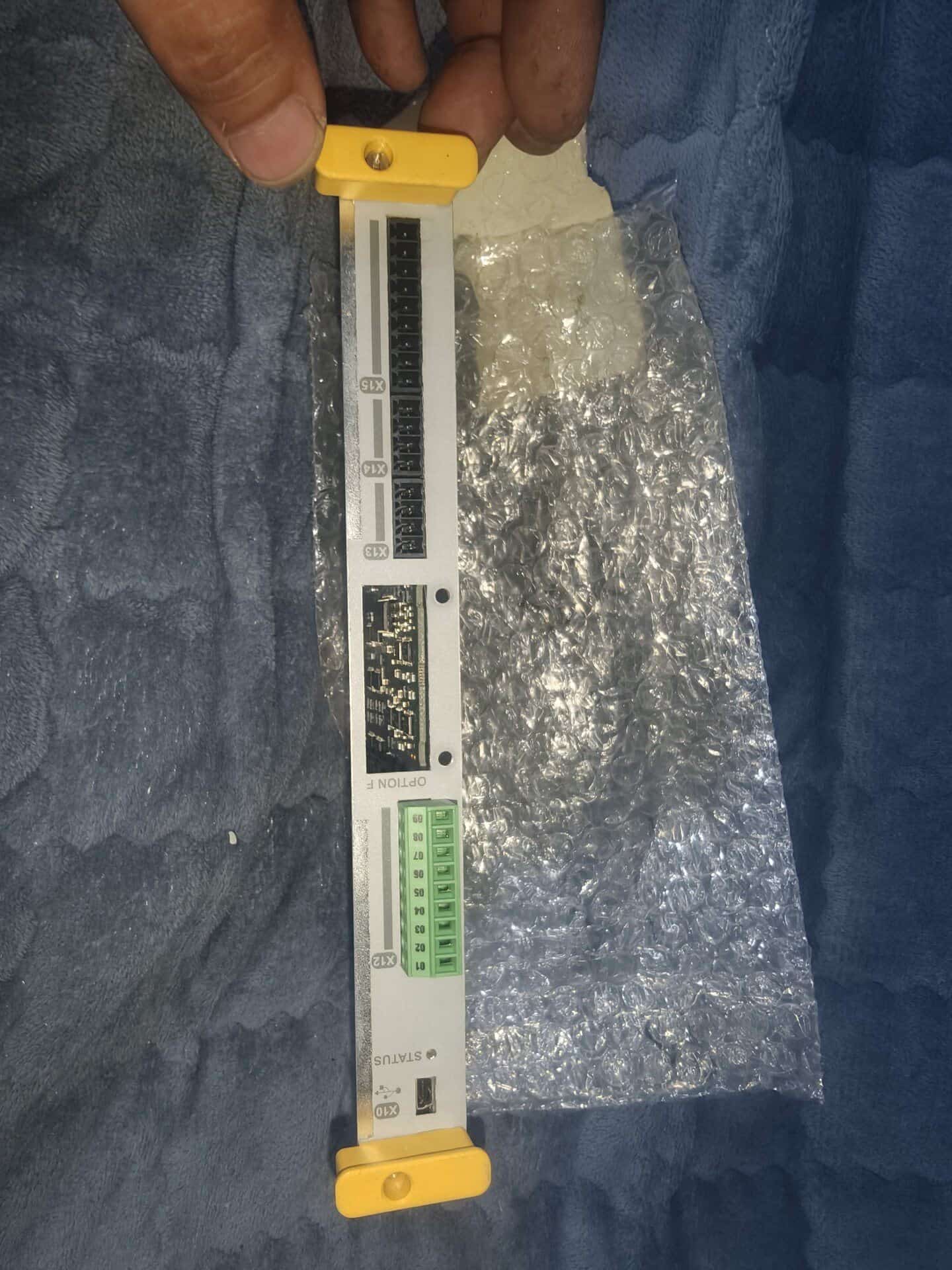 Brandnew original parker ah469910u001 servo drives unidades de frequência variável servo motores controladores transporte rápido