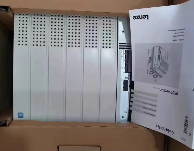Novo módulo de E/S industrial Lenze E82ZAFPC201 genuíno FedEx DHL envio rápido