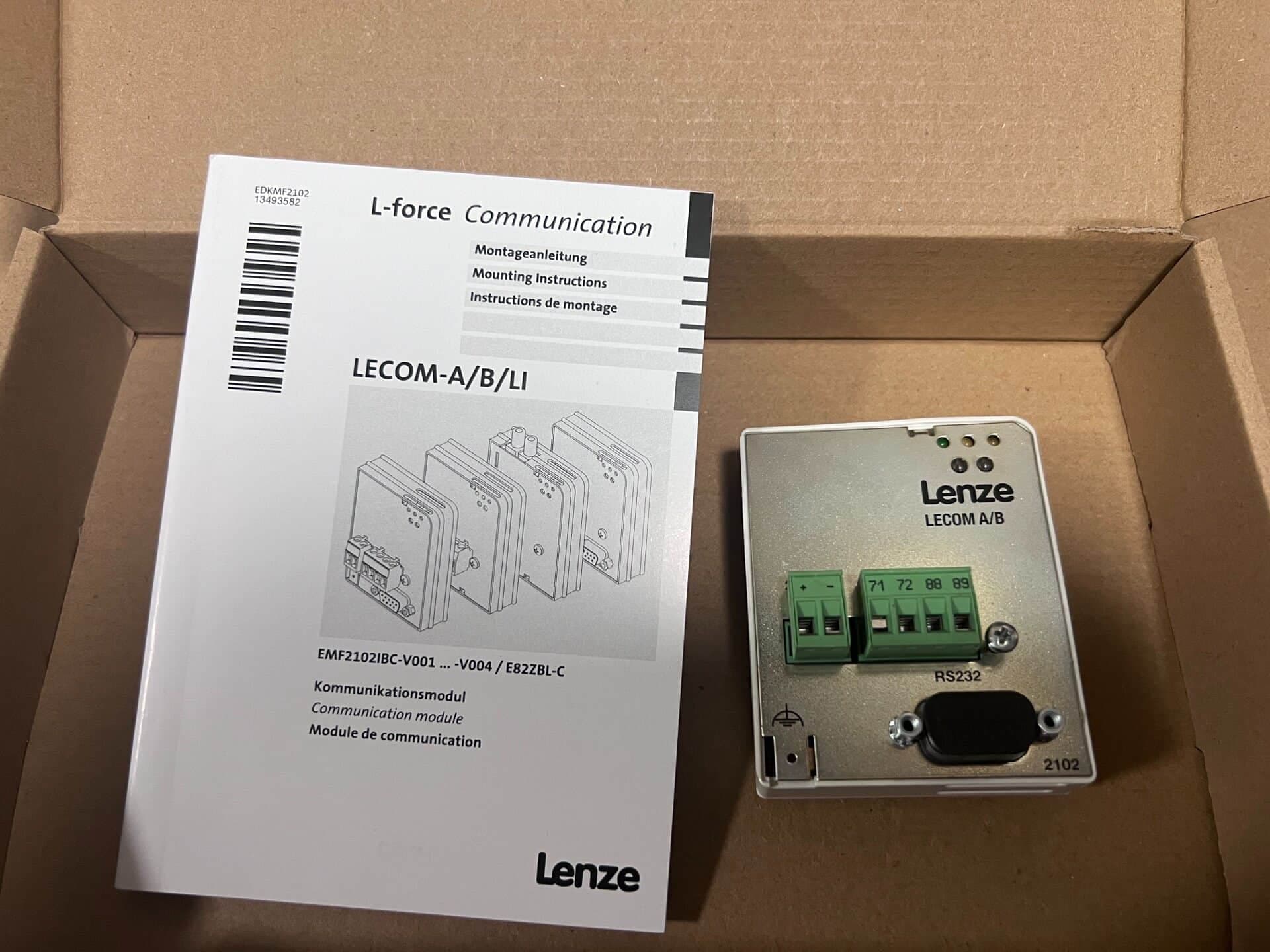 Novo módulo de E/S industrial Lenze EMF2102IBCV003 genuíno FedEx DHL envio rápido