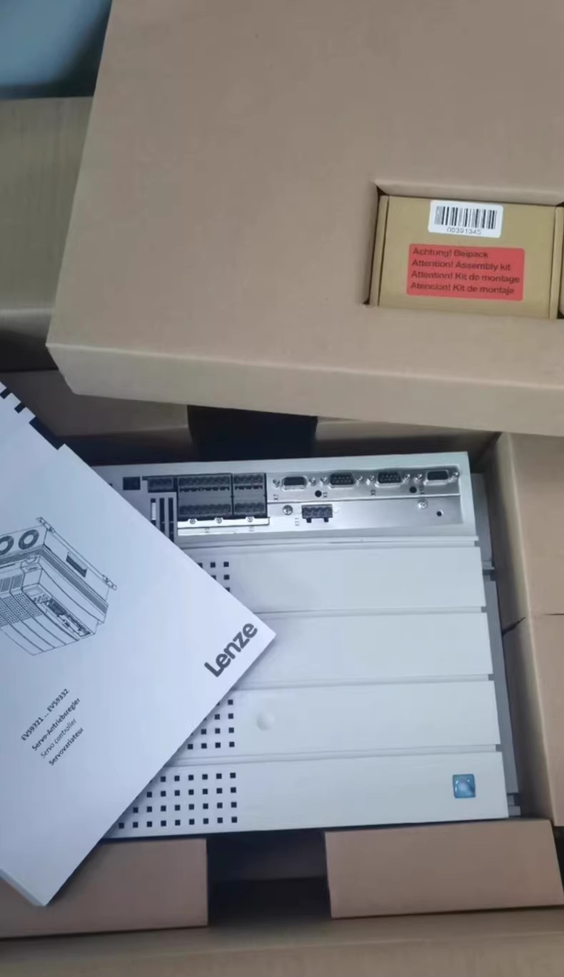 Novo módulo de E/S industrial Lenze EMF2172IB genuíno FedEx DHL envio rápido